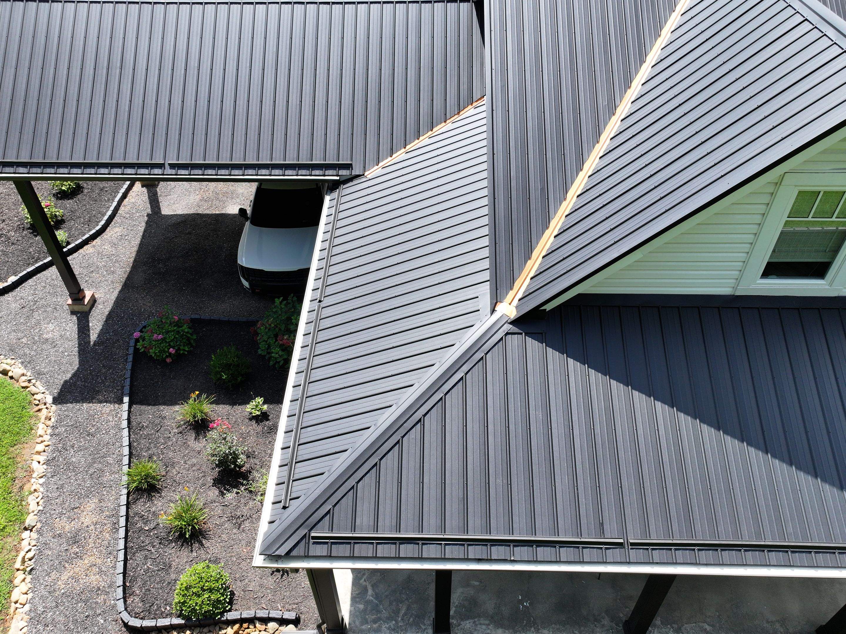 Kiser Residence by Omnia Roofing