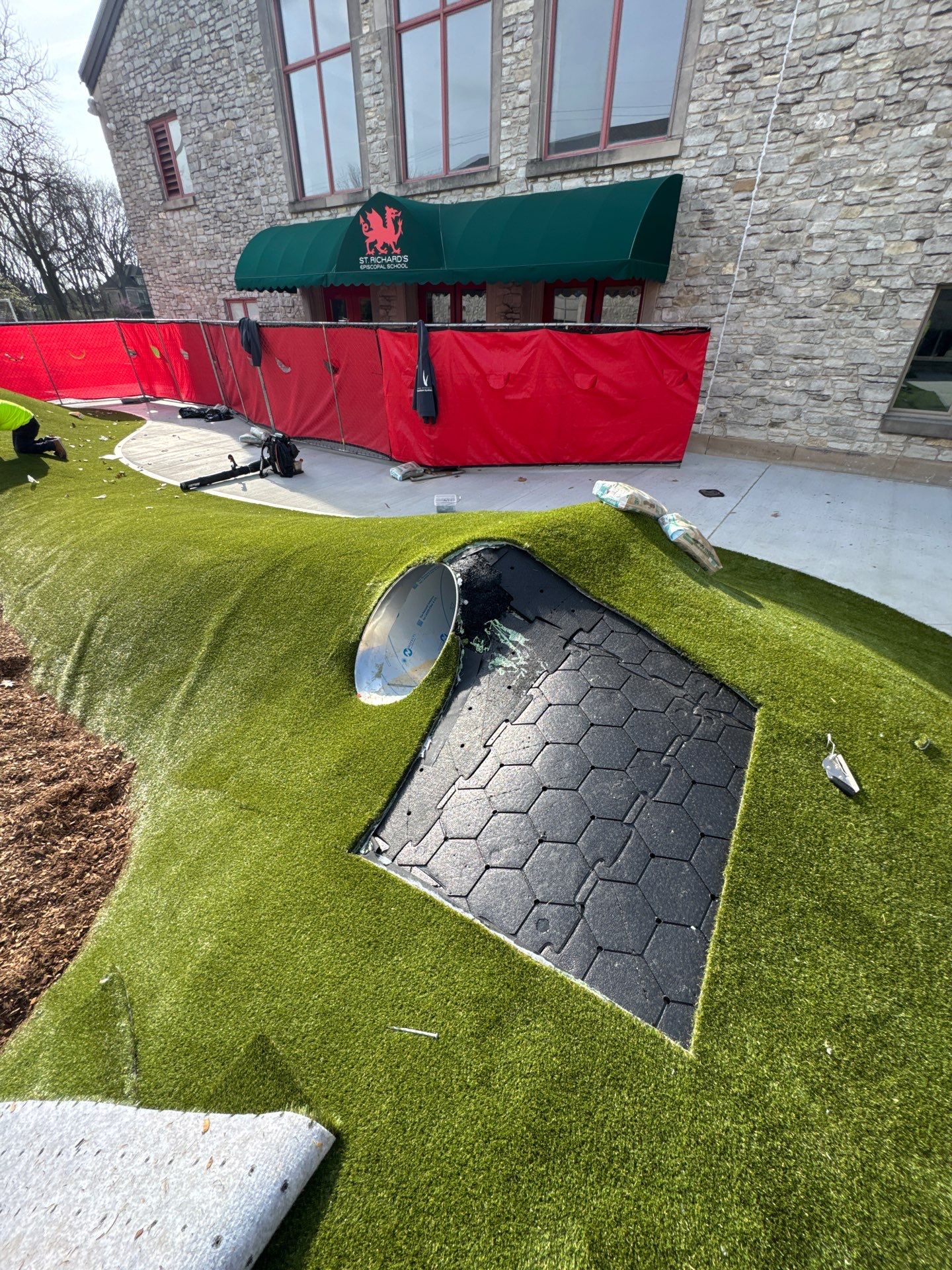 St. Richard's Episcopal School by ForeverLawn NEIN/INDY