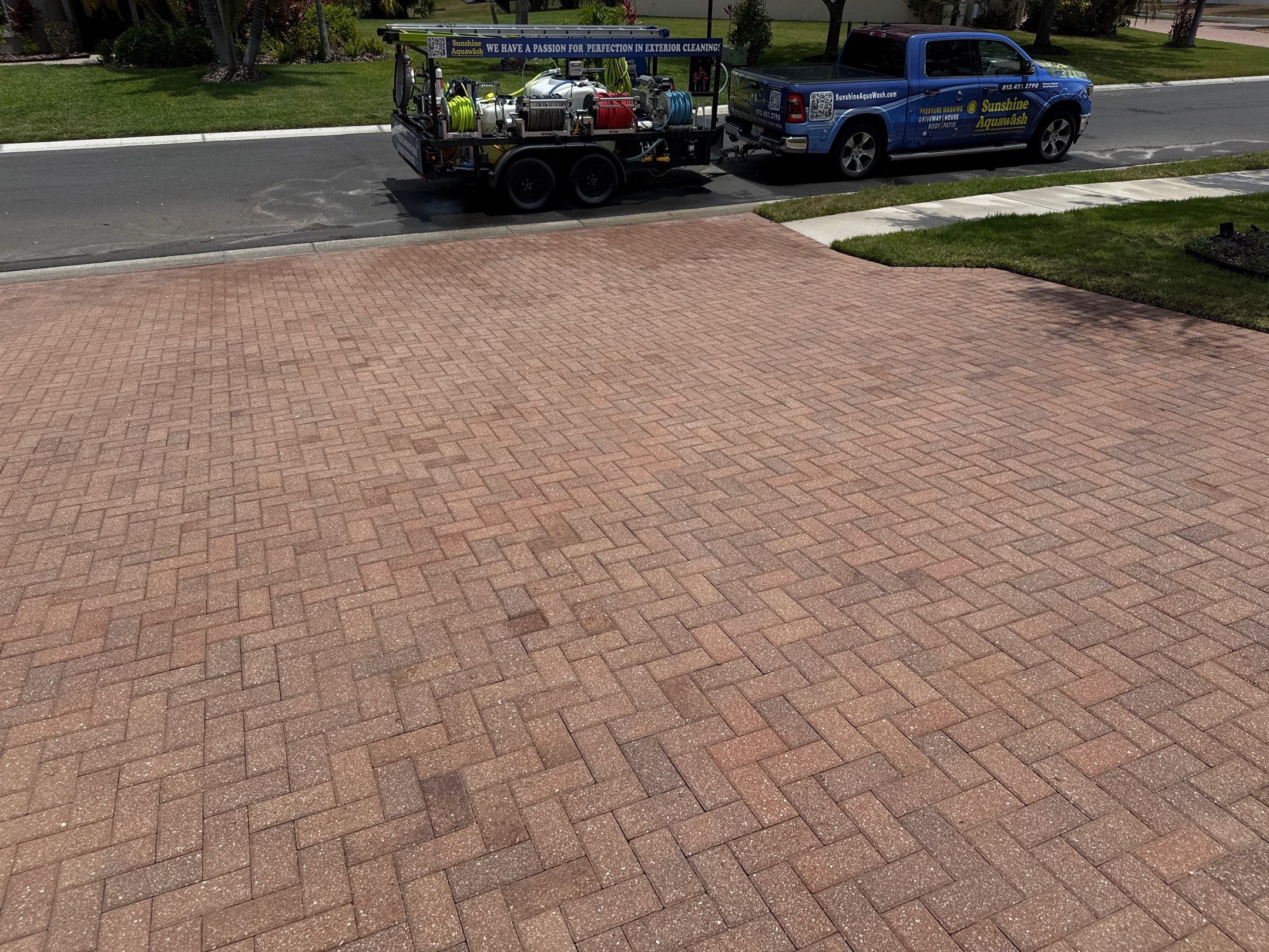 Paver Driveway & Sidewalk Cleaning with Hi-Low Surface Cleaner – Oakleaf Hammock, Ellenton, FL by Sunshine AquaWash