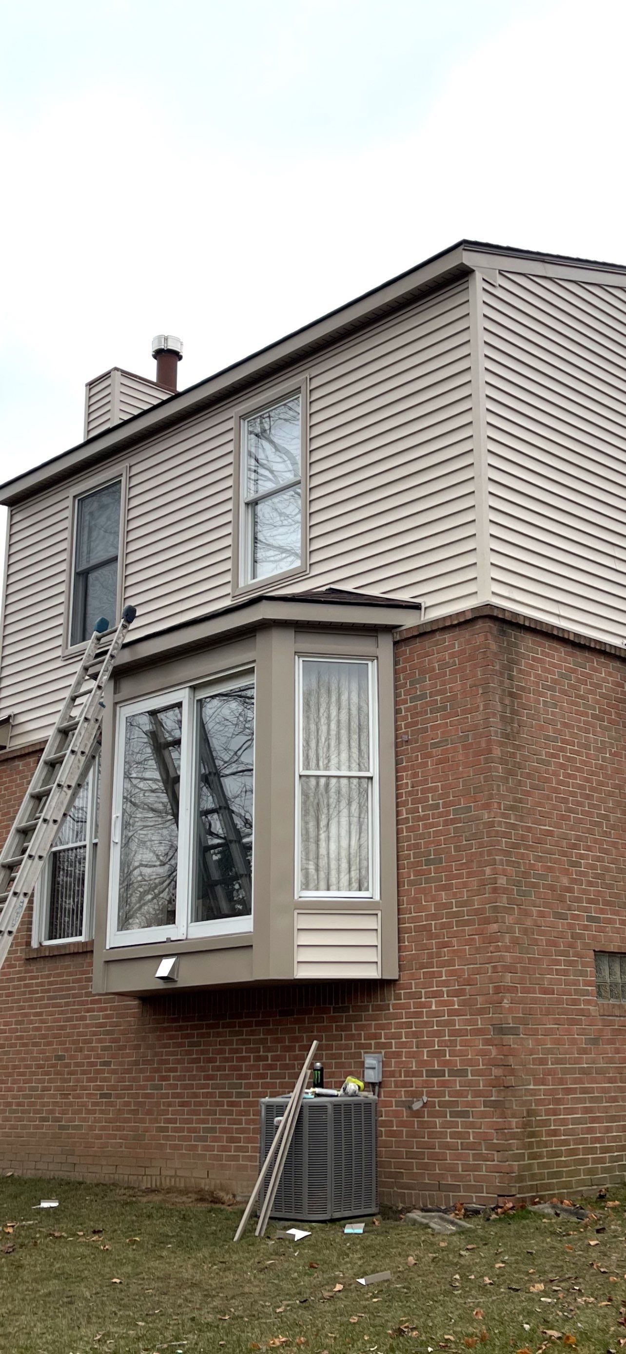 Siding Replacement using Alside Charter Oak D4.5" by 180 Contractors