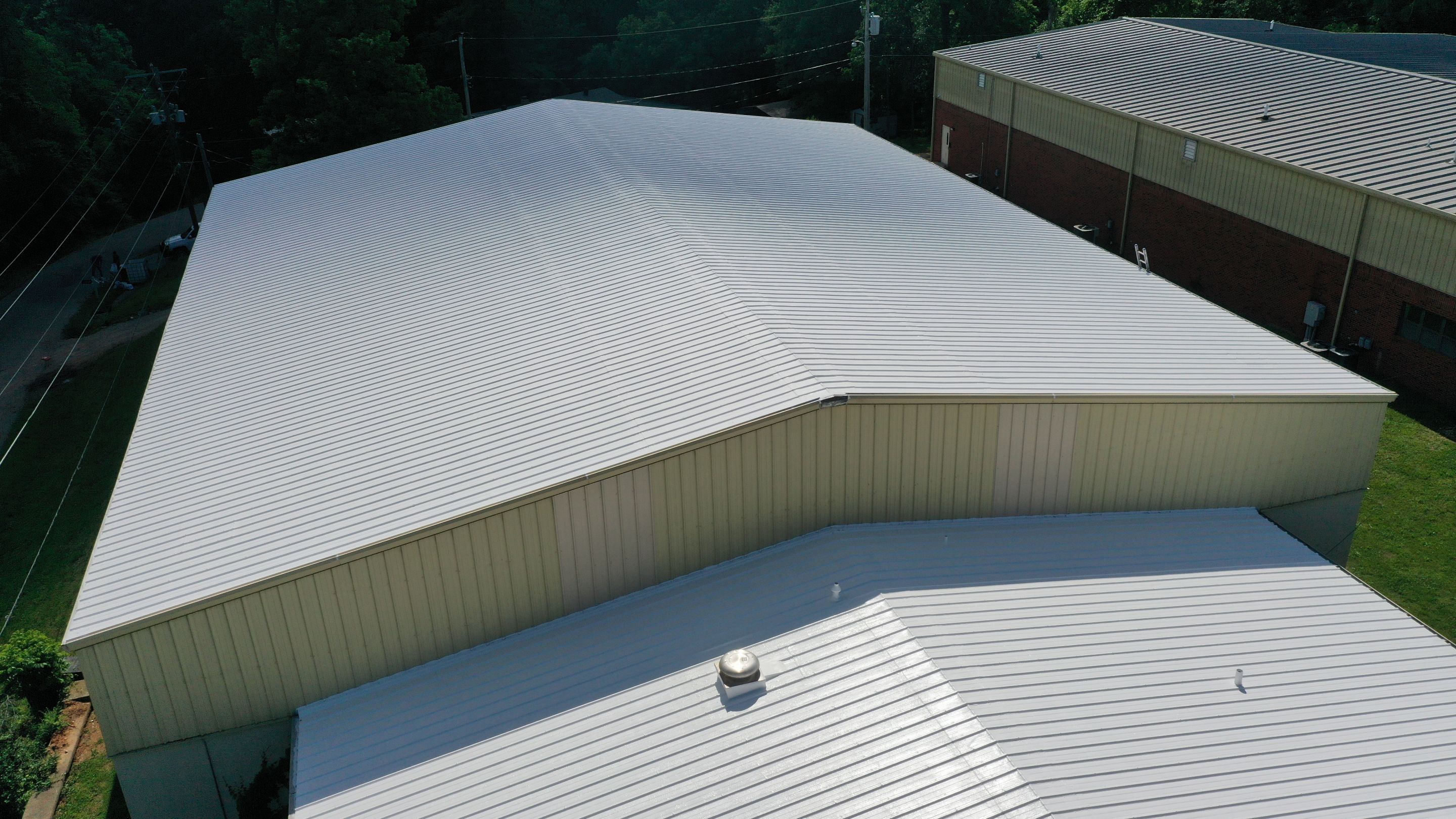 Mammoth Springs Gymnasium by Hostetler Roofing