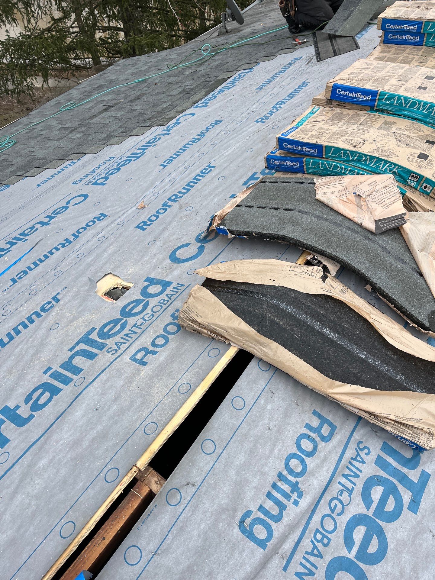 Alexandria Certainteed Landmark Roof in Colonial Slate by RM Banning, Inc.