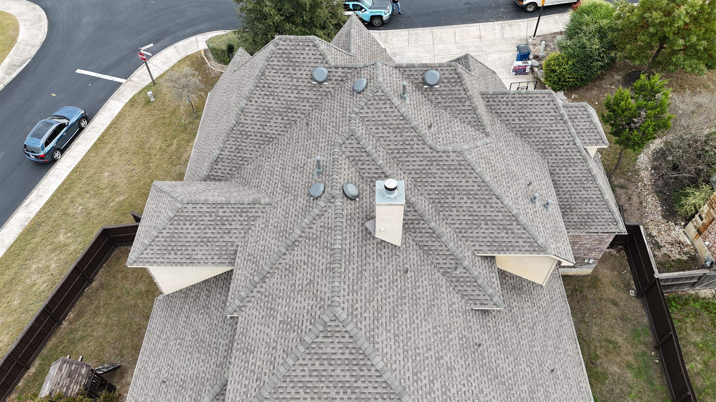 GAF HDZ - Weathered Wood by Elite Roofing LLC