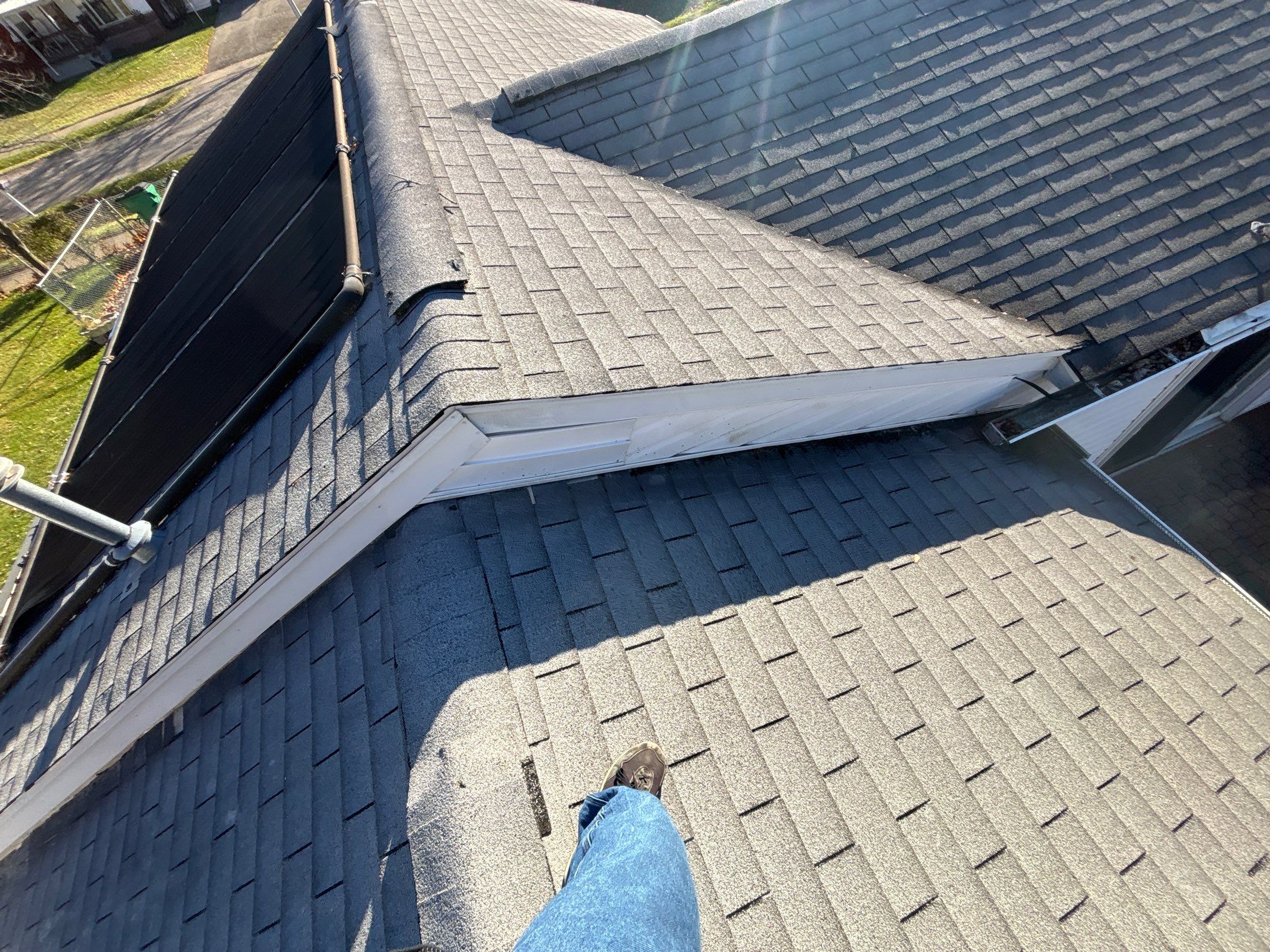 Roof Replacement using Owens Corning Onyx Black by 180 Contractors