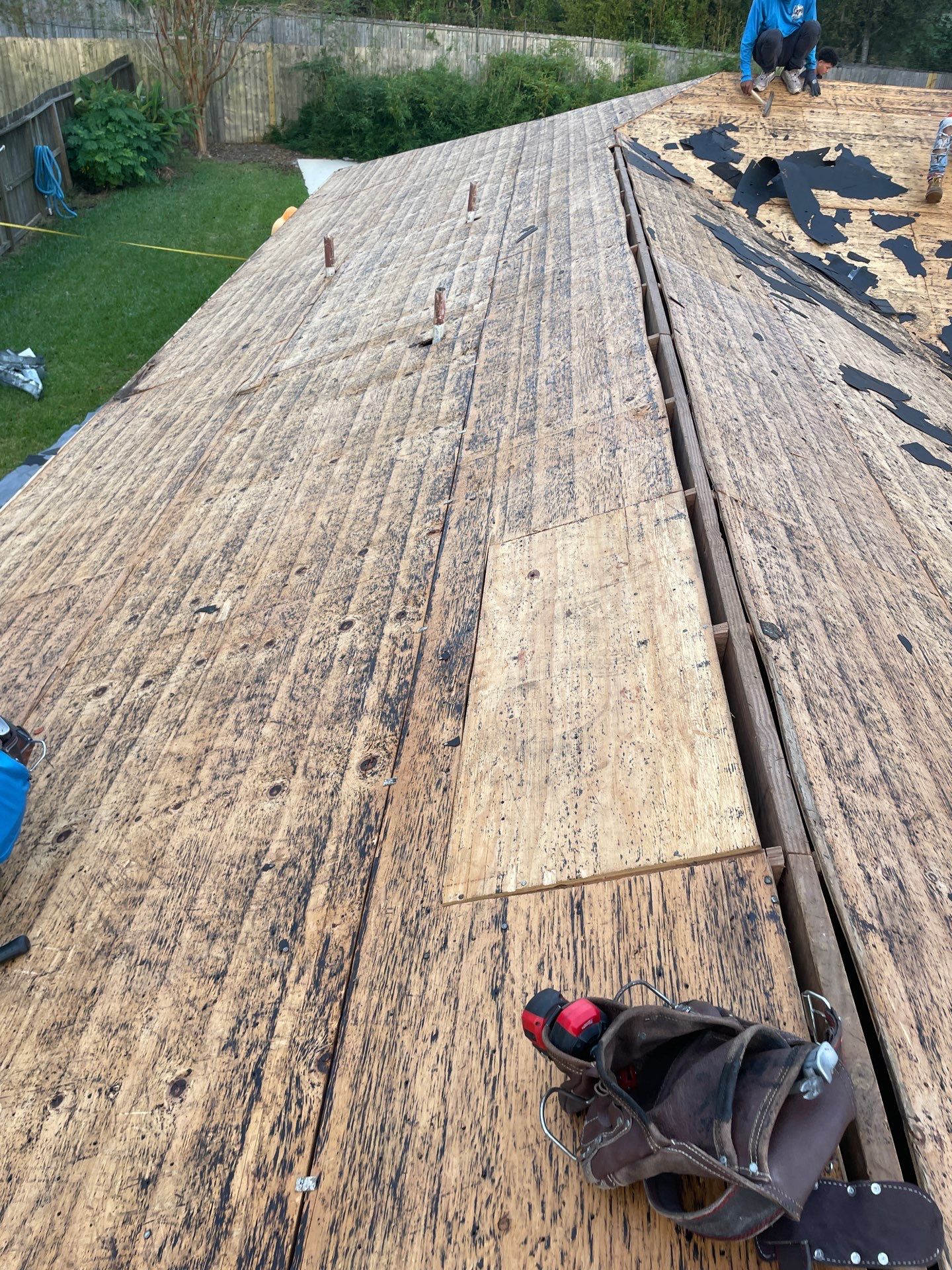 Residential Roofing Installation using Owen's Corning Duration (Lifetime) Shingles by Roof Repair Company