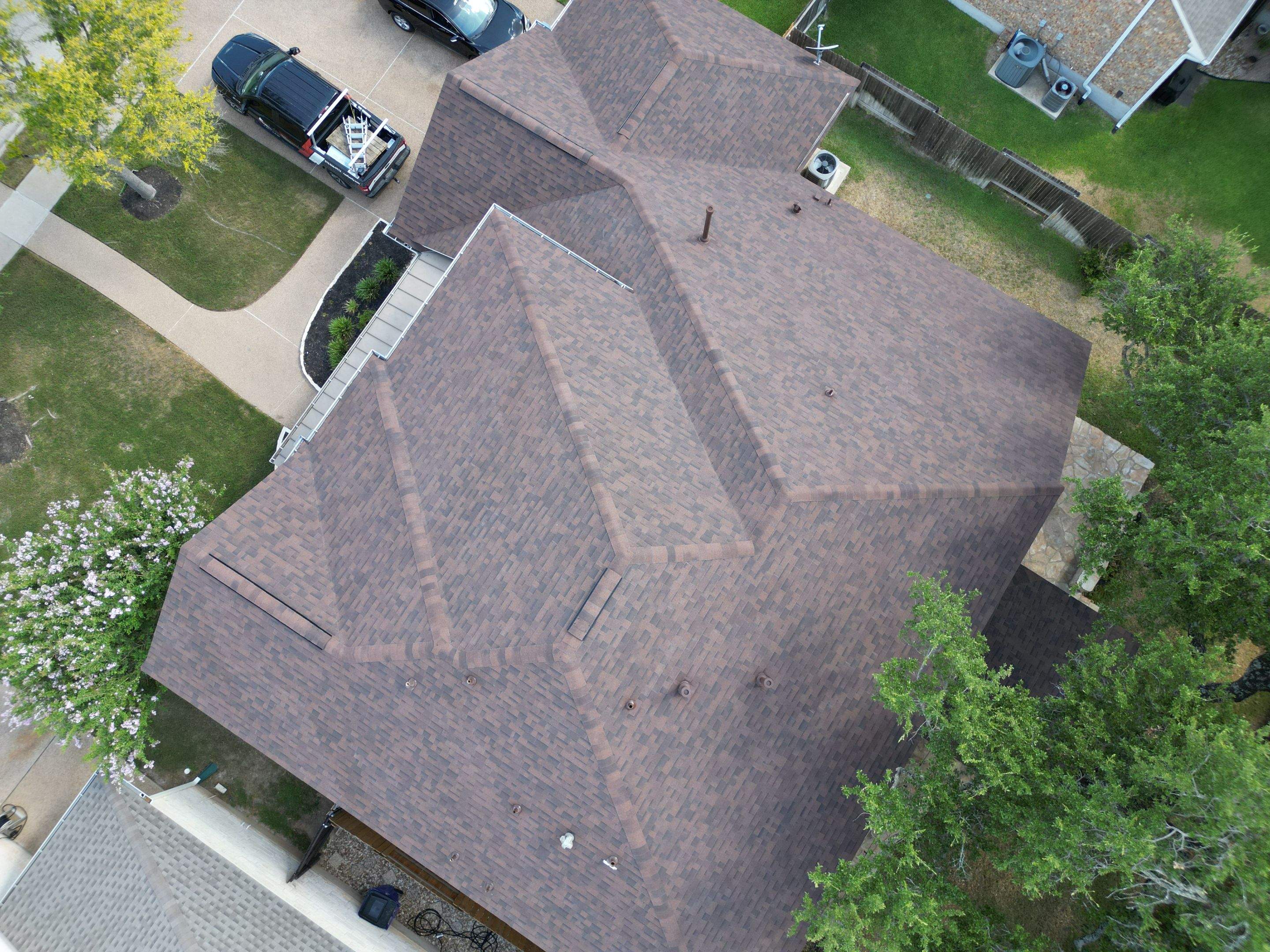 Antique Brown - Malarkey Highlander by RoofsOnly.com