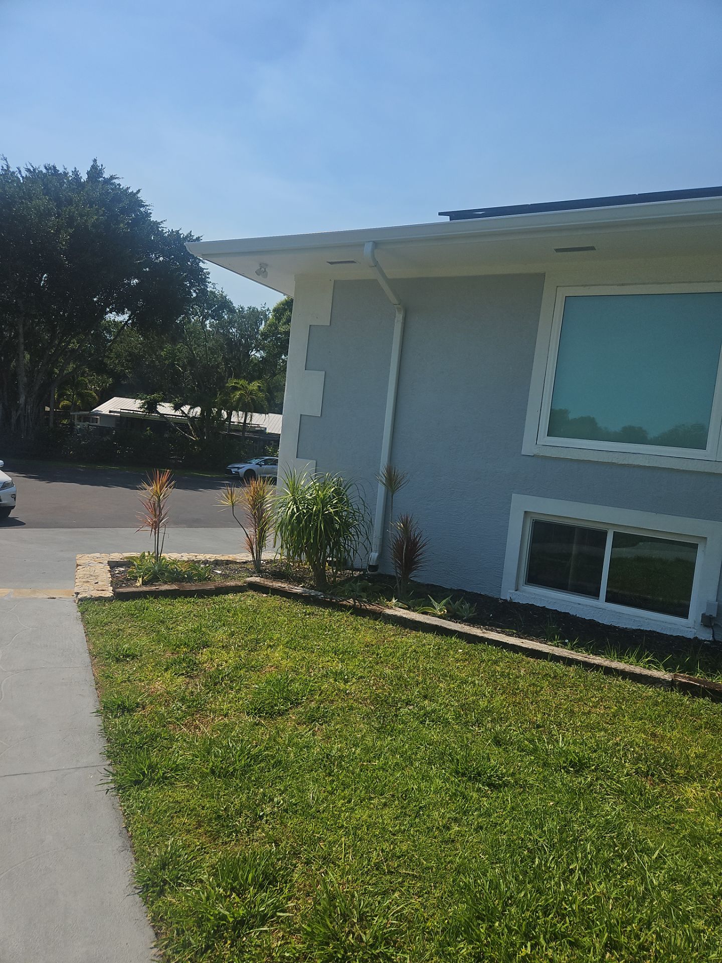 Cleaning Gutters in Sarasota FL by Gutter Professors