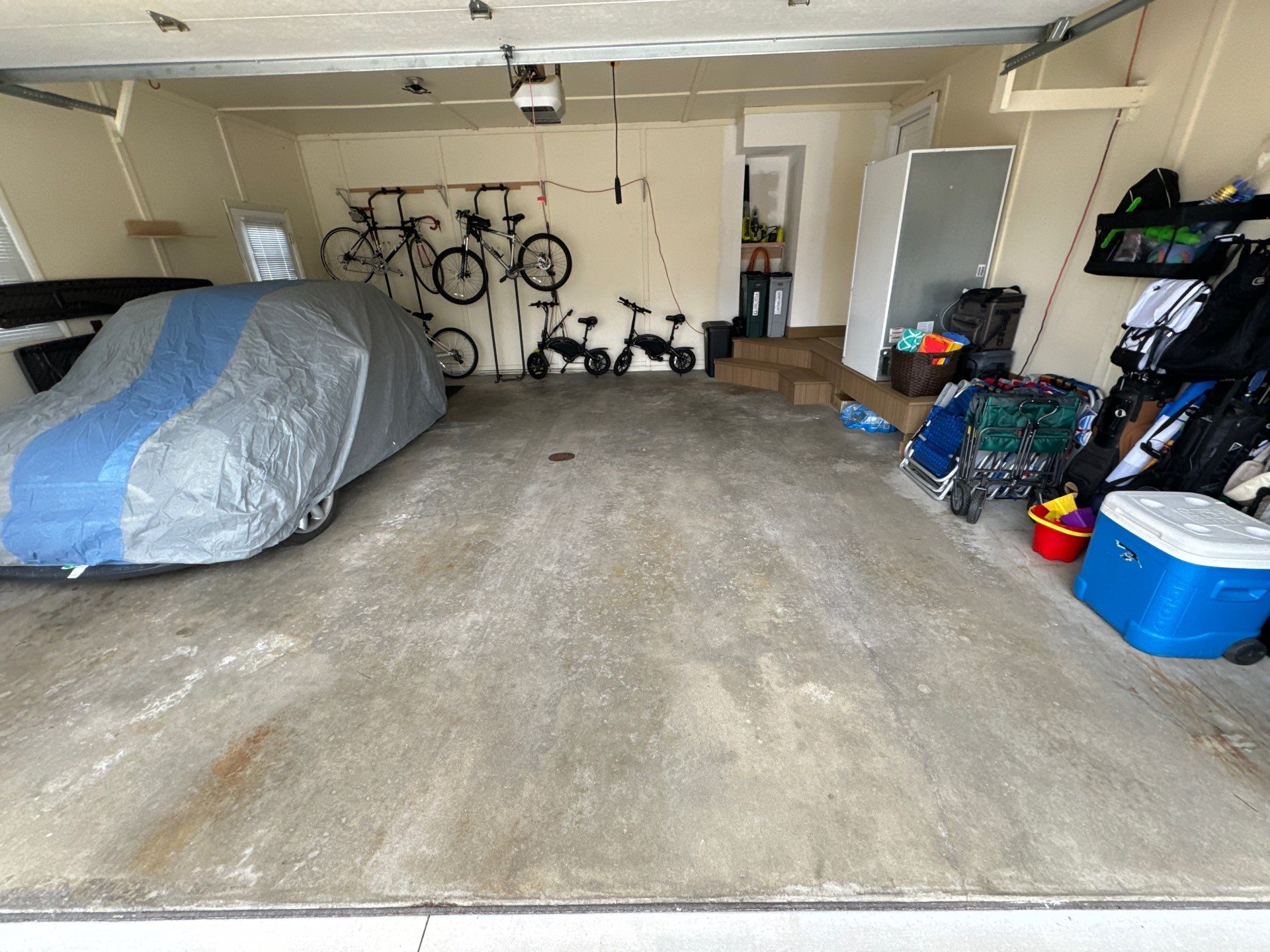 Garage and patio epoxy floor by Gordon Painting