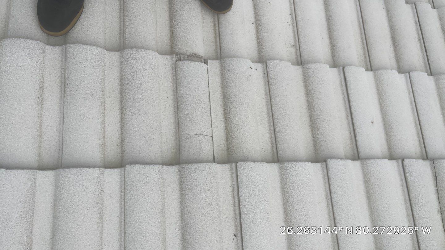 π Customer Spotlight: Lee M. (Black Boater) β Aastro Roofing Delivers Exceptional Service Again! π by Aastro Roofing