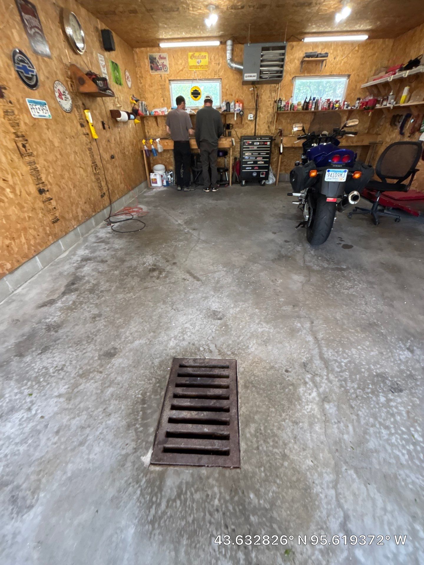 Speckled Epoxy Flake Concrete Coating for Worthington Garage Floor by Select Painting, Coatings & Garage Cabinets