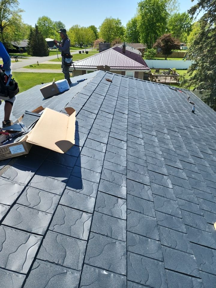 Residential Roofing Installation using Vic West Nothridge Slate by 4Ever Metal Roofing