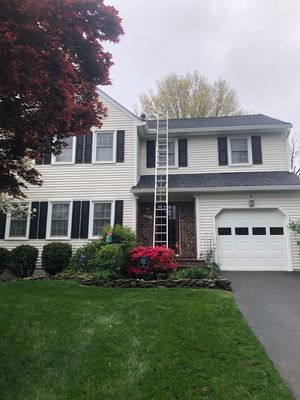 Vienna: CertainTeed Landmark Pro Designer Shingles in Max Def Moire Black