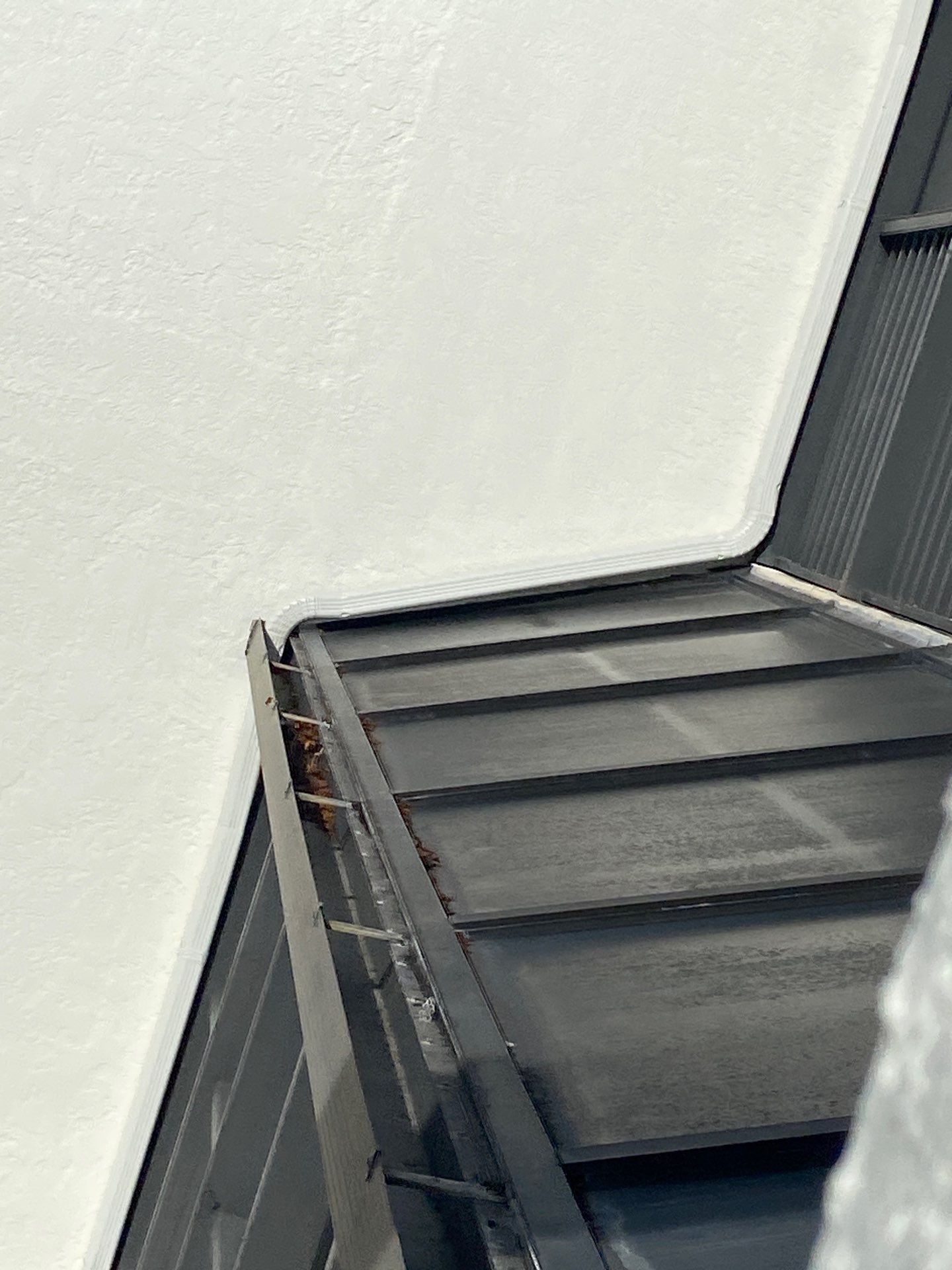 Gutter cleaning all buildings are the same for 6 units in Fort Myers FL by Gutter Professors