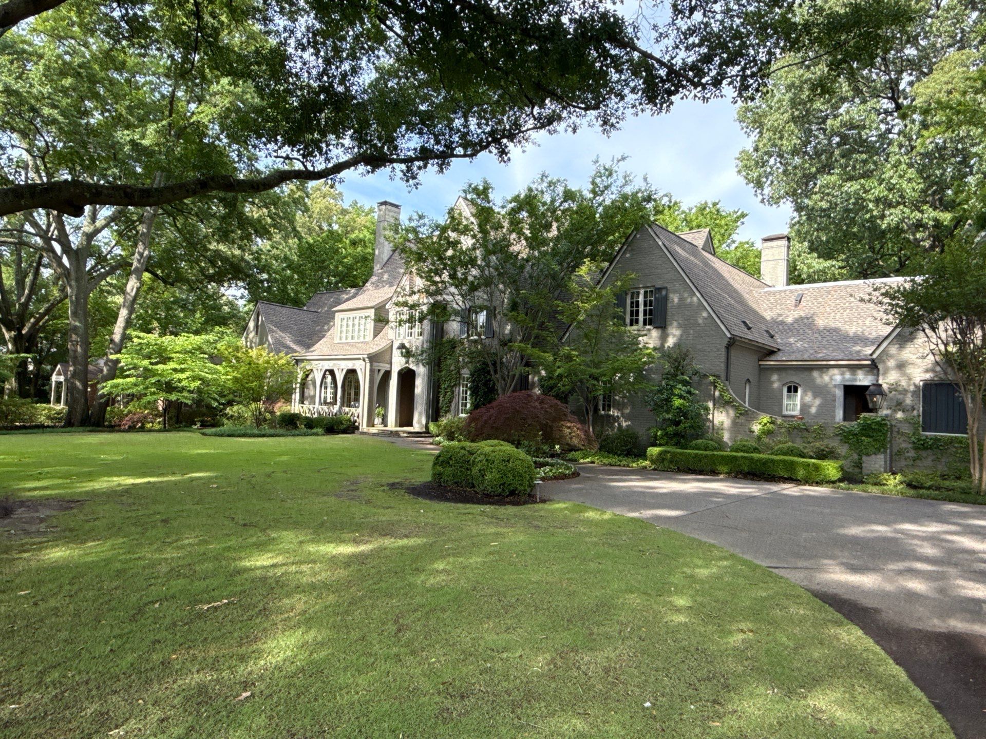 GAF Timberline HDZ Roof Replacement and Exterior Wood Repairs in Memphis by Revival Roofing Services