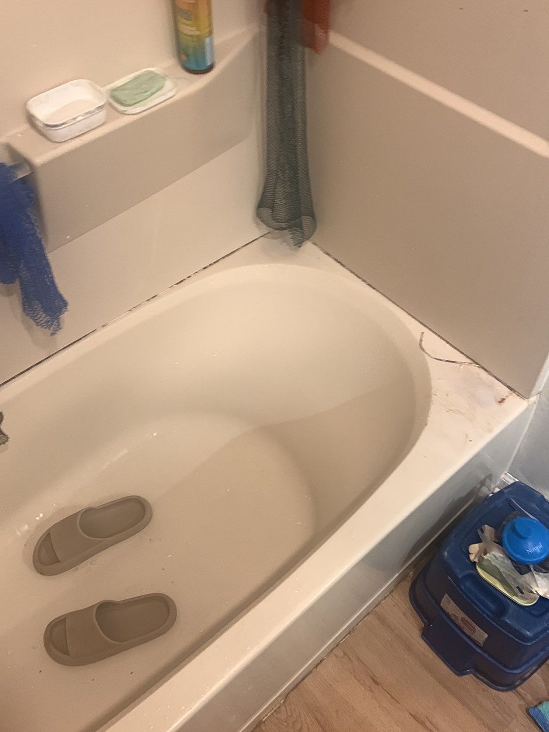 Bathroom Recaulk Job by A1 NERDY HOMES LLC