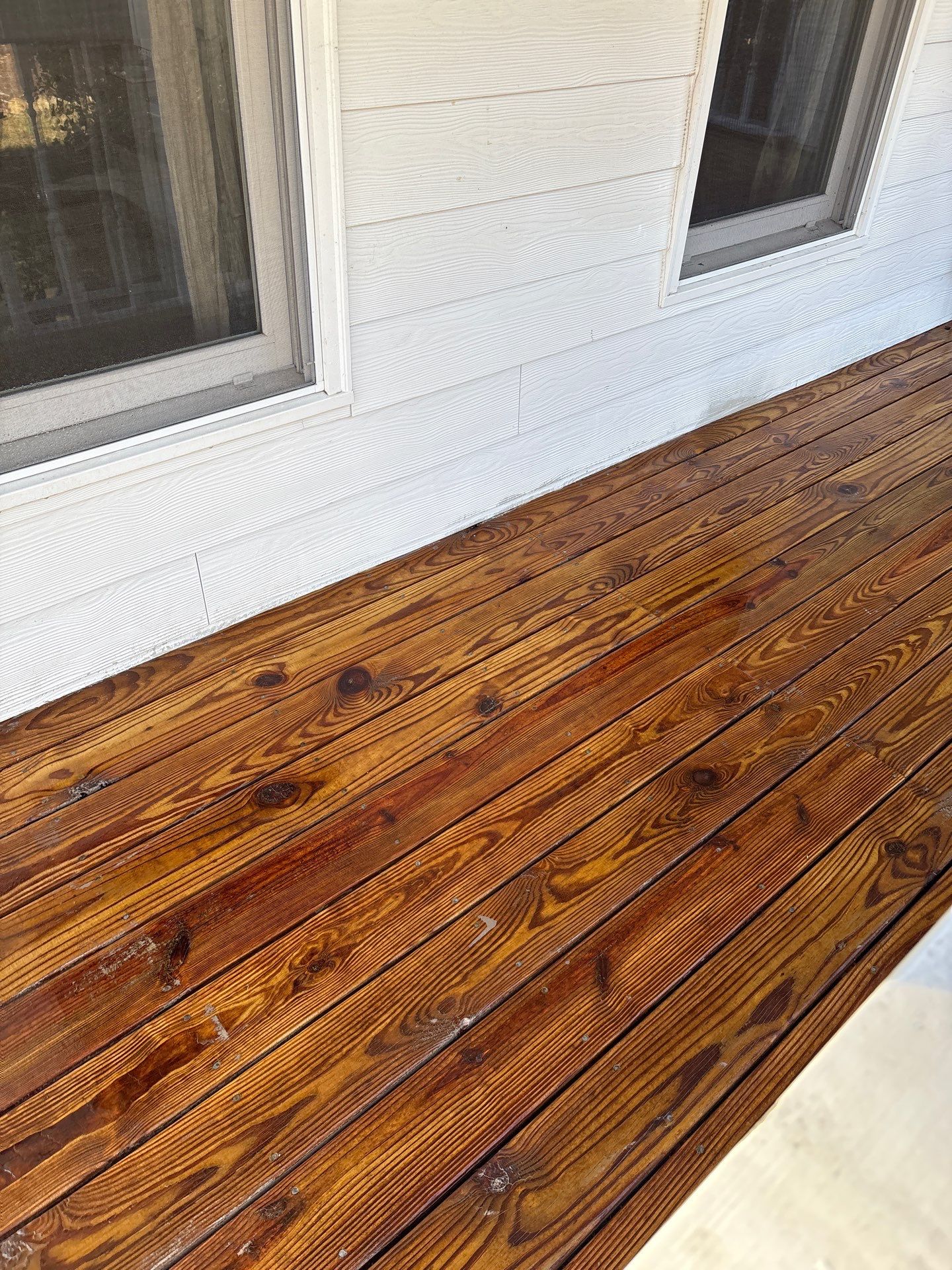 Wood Deck using Wood Sealant by DuraSeal