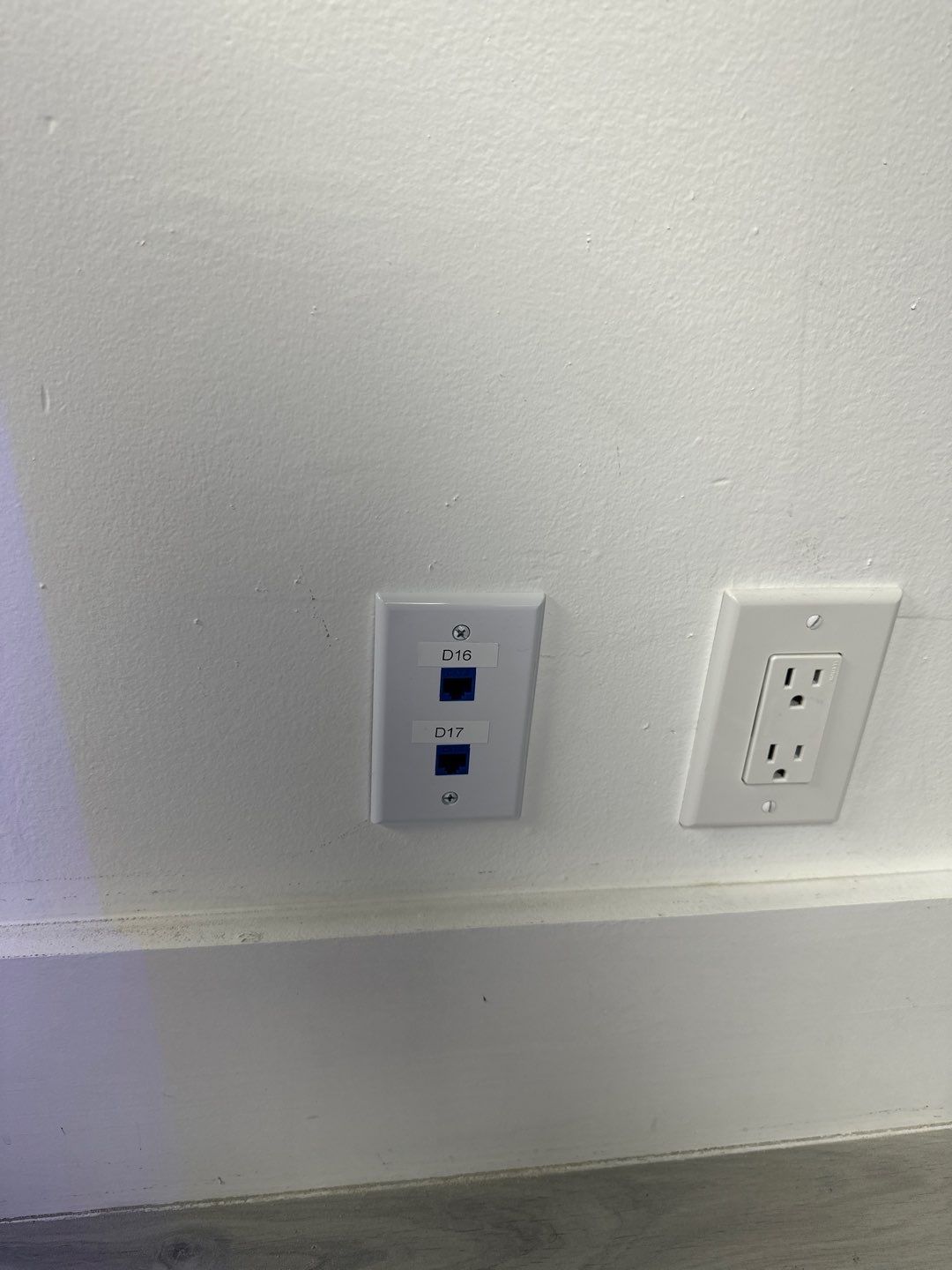 West Palm Beach Airport – Fiber Optic & Point-to-Point Wireless Bridge Network Installation by TeleCommPro