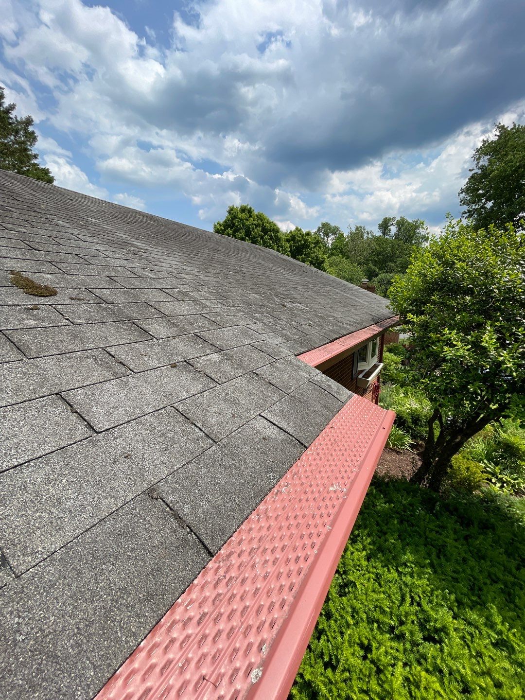 McLean: CertainTeed Landmark Designer Shingles in Charcoal Black by RM Banning, Inc.