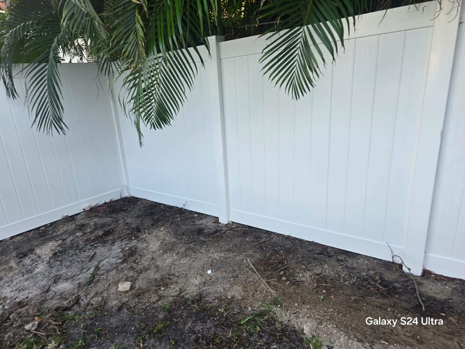 Full Residential Vinyl Privacy Fence Installation in Cape Coral by True Fence LLC