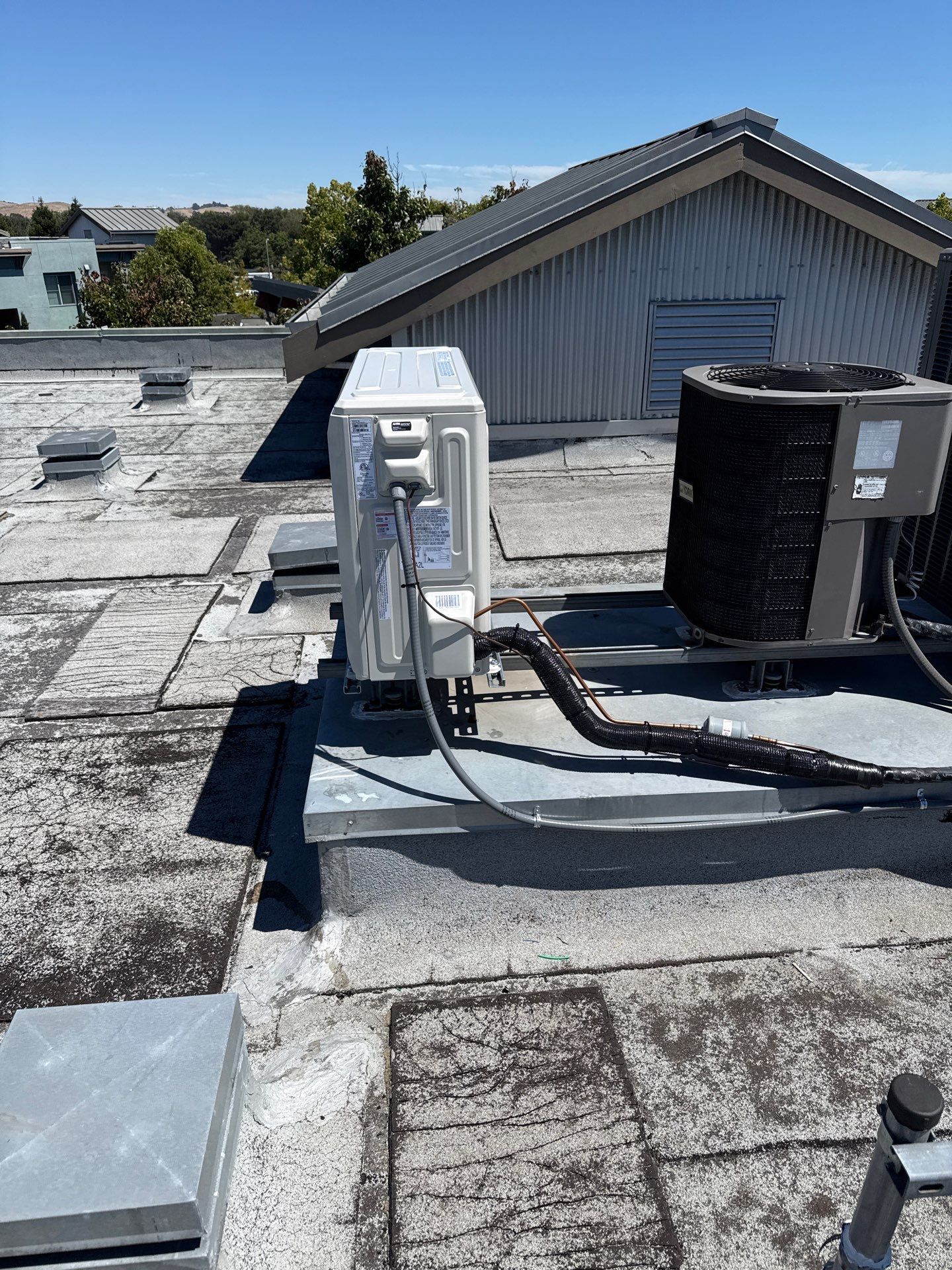 AC Replacment On Roof In Petaluma by Green Core Heating & Air