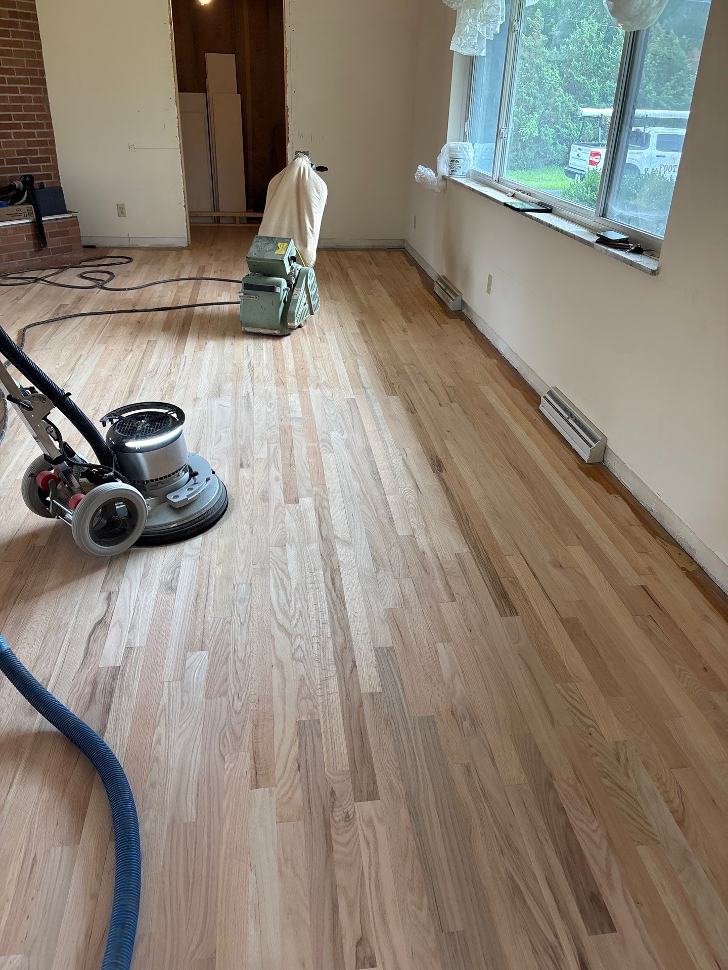 Red Oak Hardwood Floor Installation and Refinishing in Cincinnati by Footprints Floors Kentucky