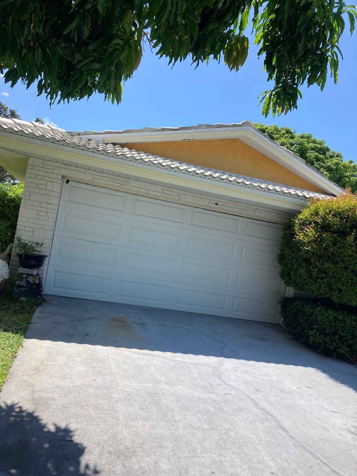 Project in Largo 33774 by Mitchell Roofing Company LLC 