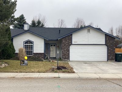 Meridian Idaho Single Level Residential Roofing Installation using Owens Corning