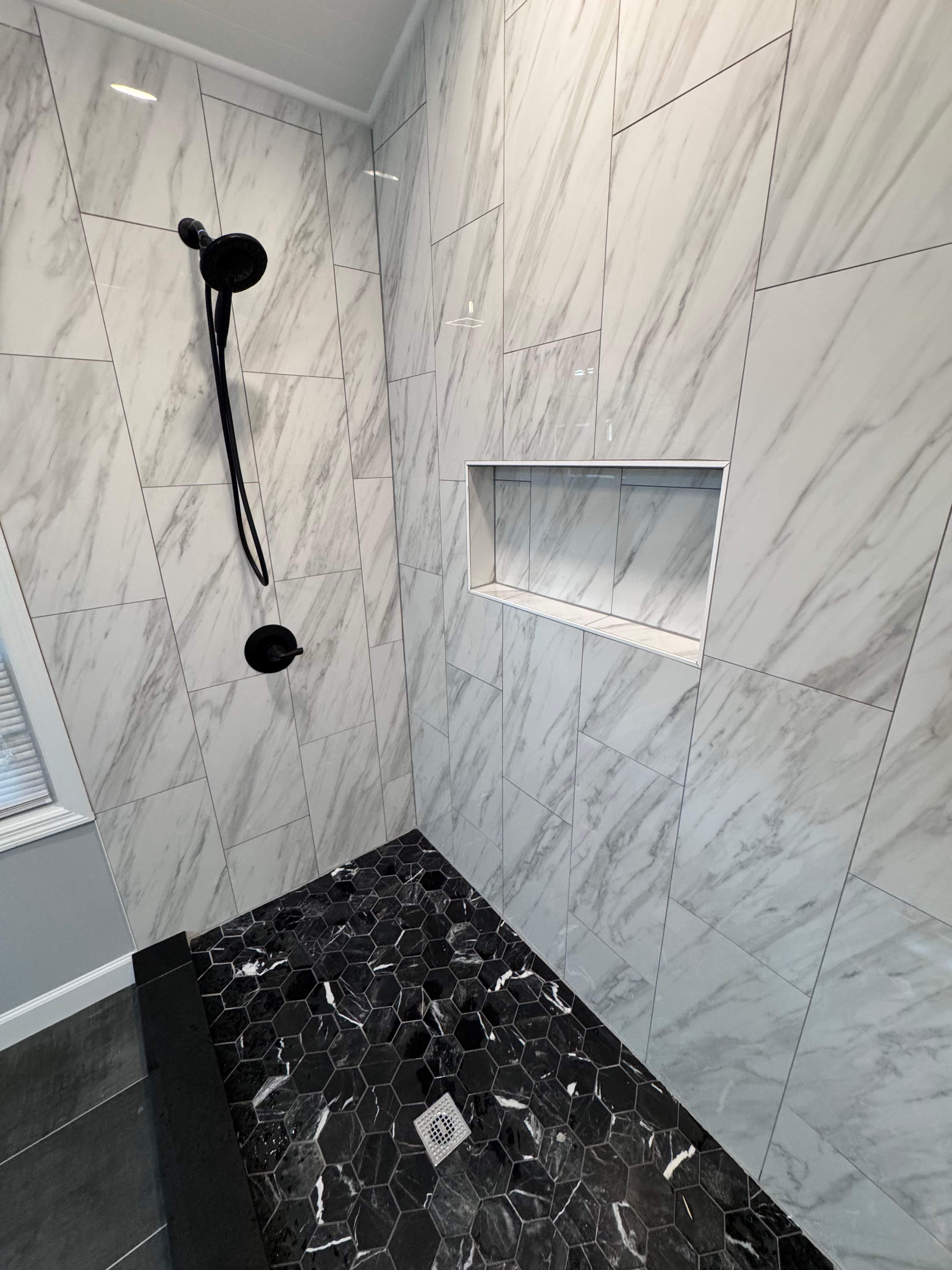 Master bathroom renovation by Prudencio