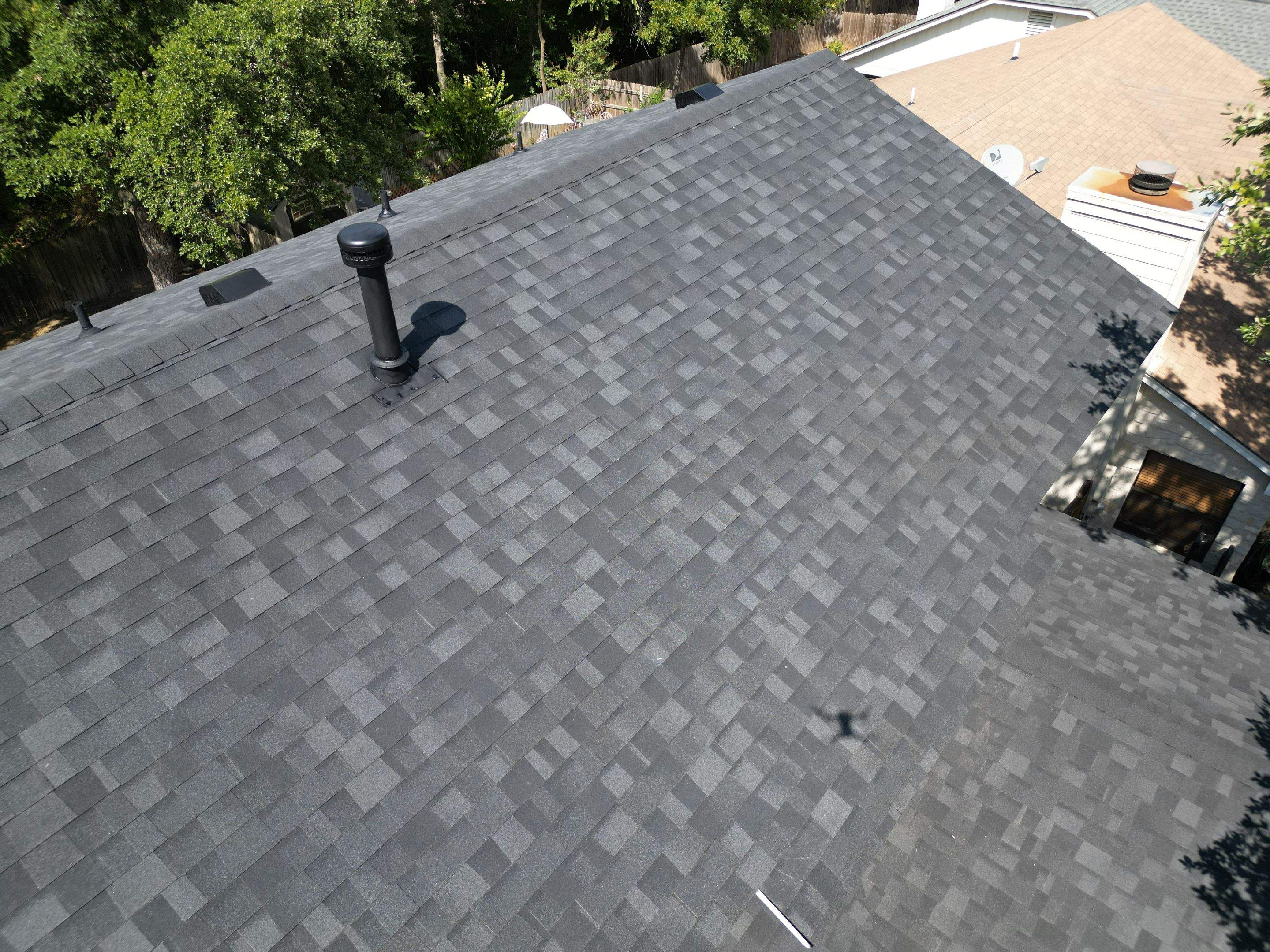 Onyx Black - Owens Corning TruDefinition Duration by RoofsOnly.com