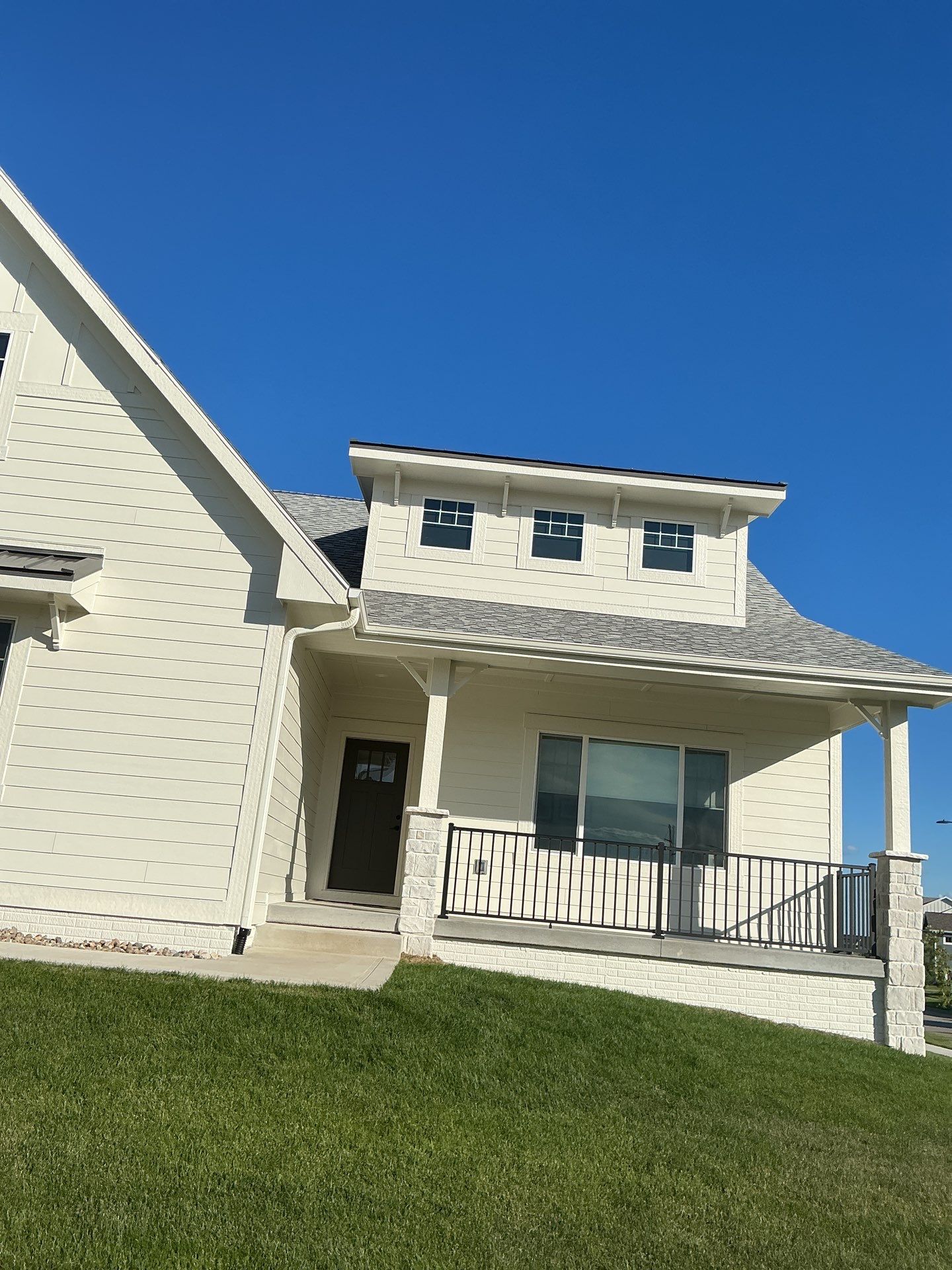 res ext repaint by Midwest Paint LLC