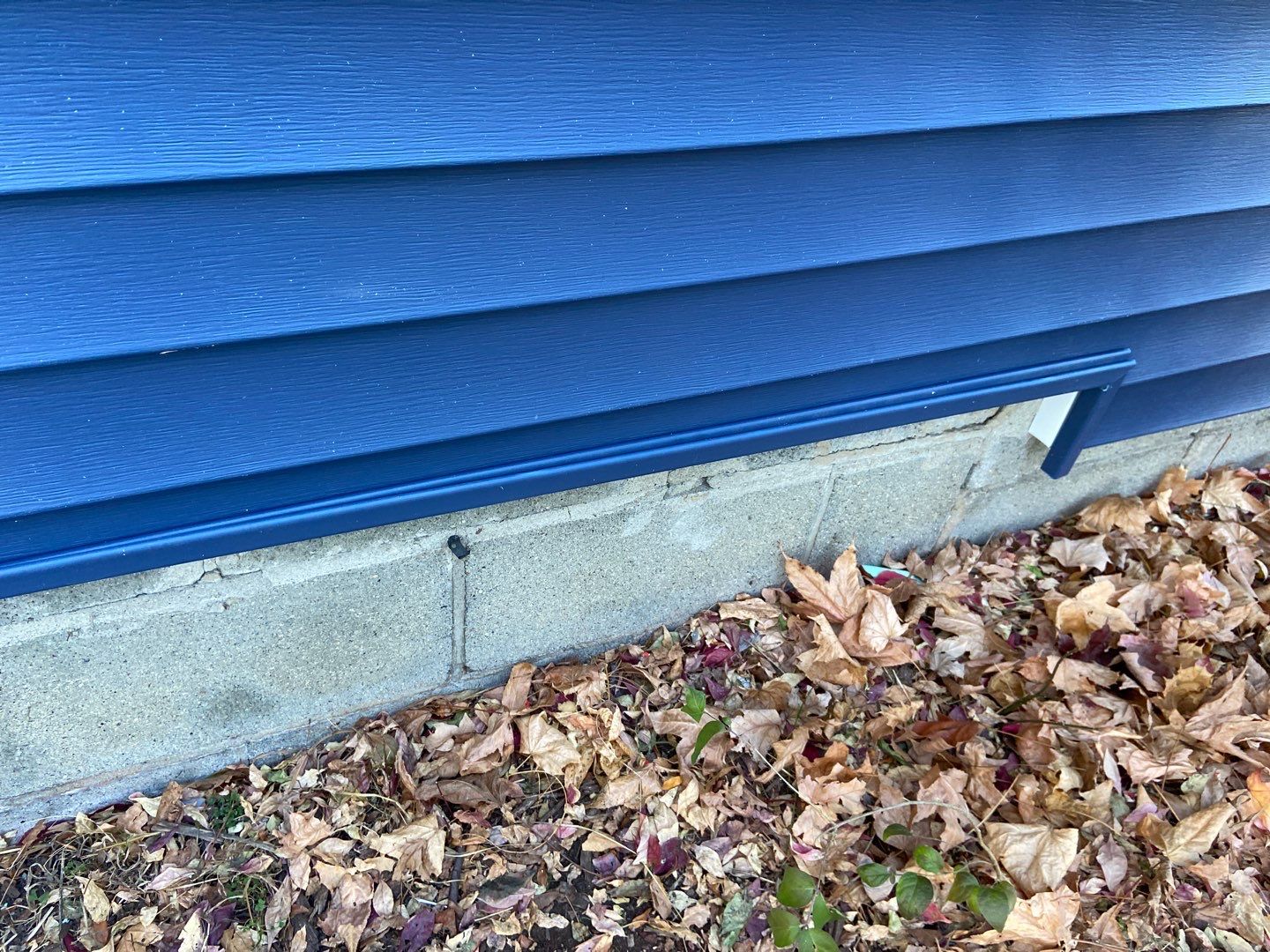 Siding Replacement using Certainteed Restoration Classic D4 Midnight Blue by 180 Contractors