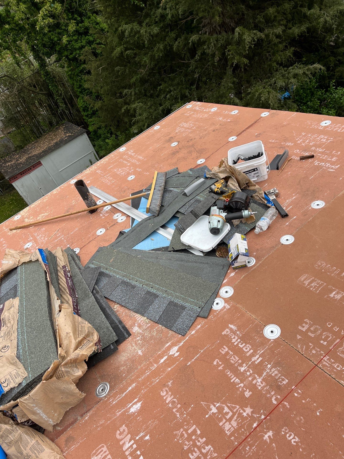 Falls Church: CertainTeed Landmark Pro Designer Shingles in Max Def Pewter by RM Banning, Inc.