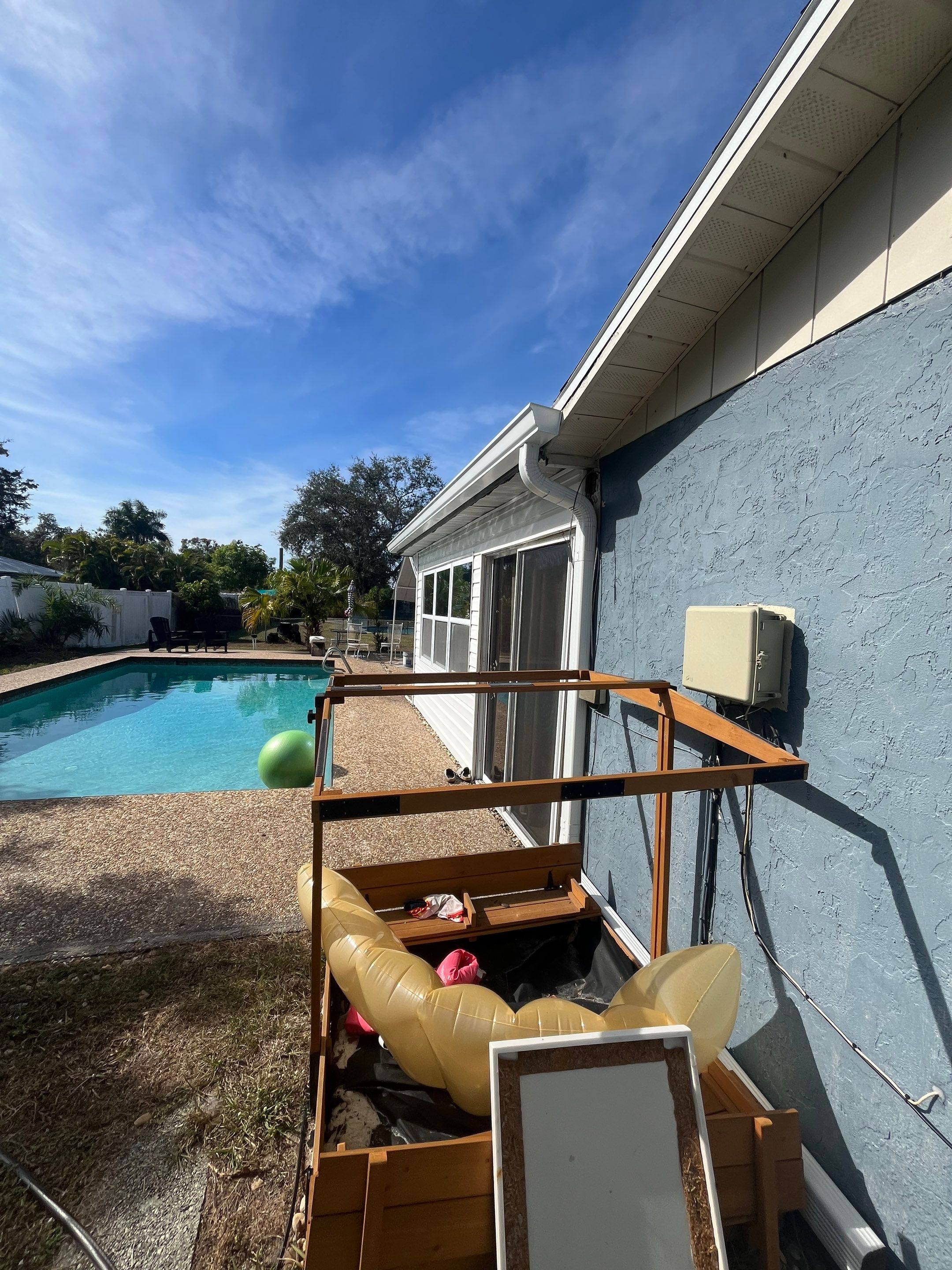 White 6-inch K-Style Gutters for Sarasota Homes by Gutter Professors