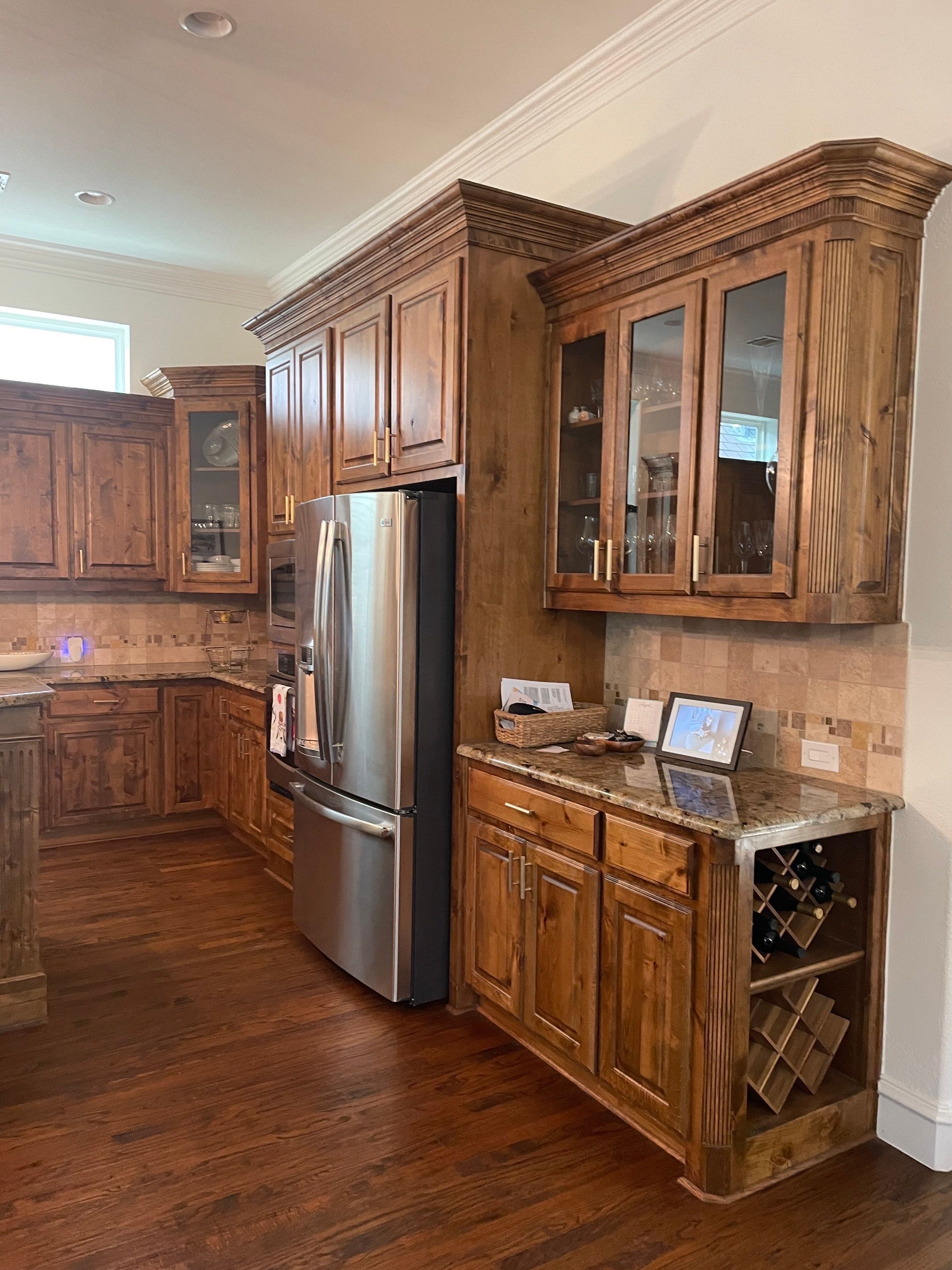 Kitchen Remodel using Quartzite by SLM General Contractors & Roofing