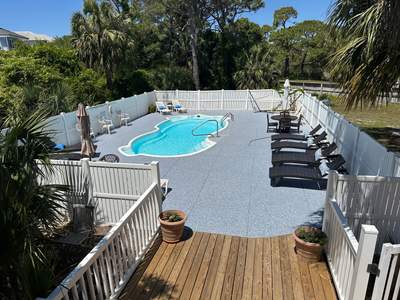 Making Waves: Stunning Concrete Pool Deck by Deese Elite