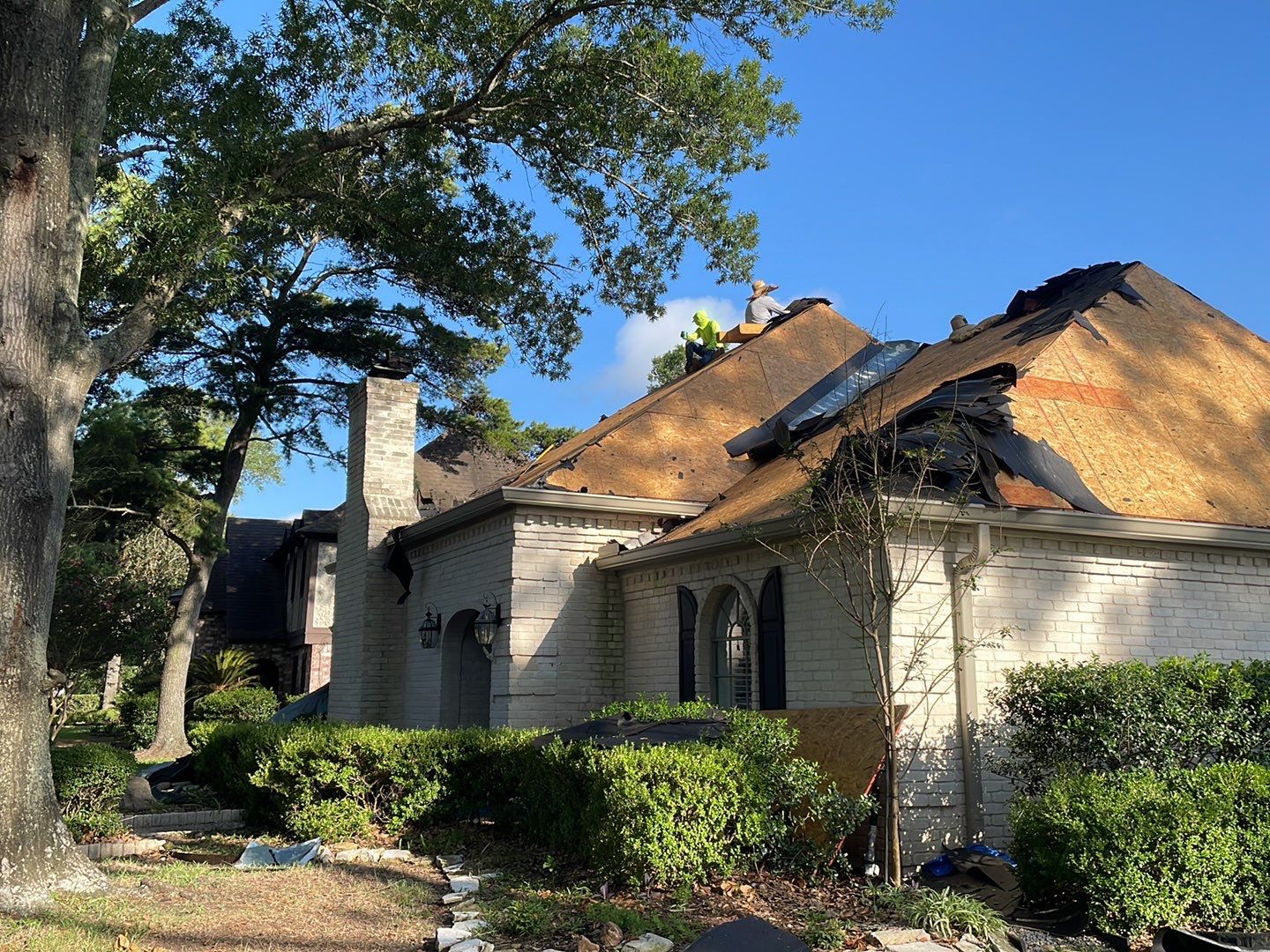 Residential Roofing Installation using Owen's Corning Duration (Lifetime) Shingles by Roof Repair Company
