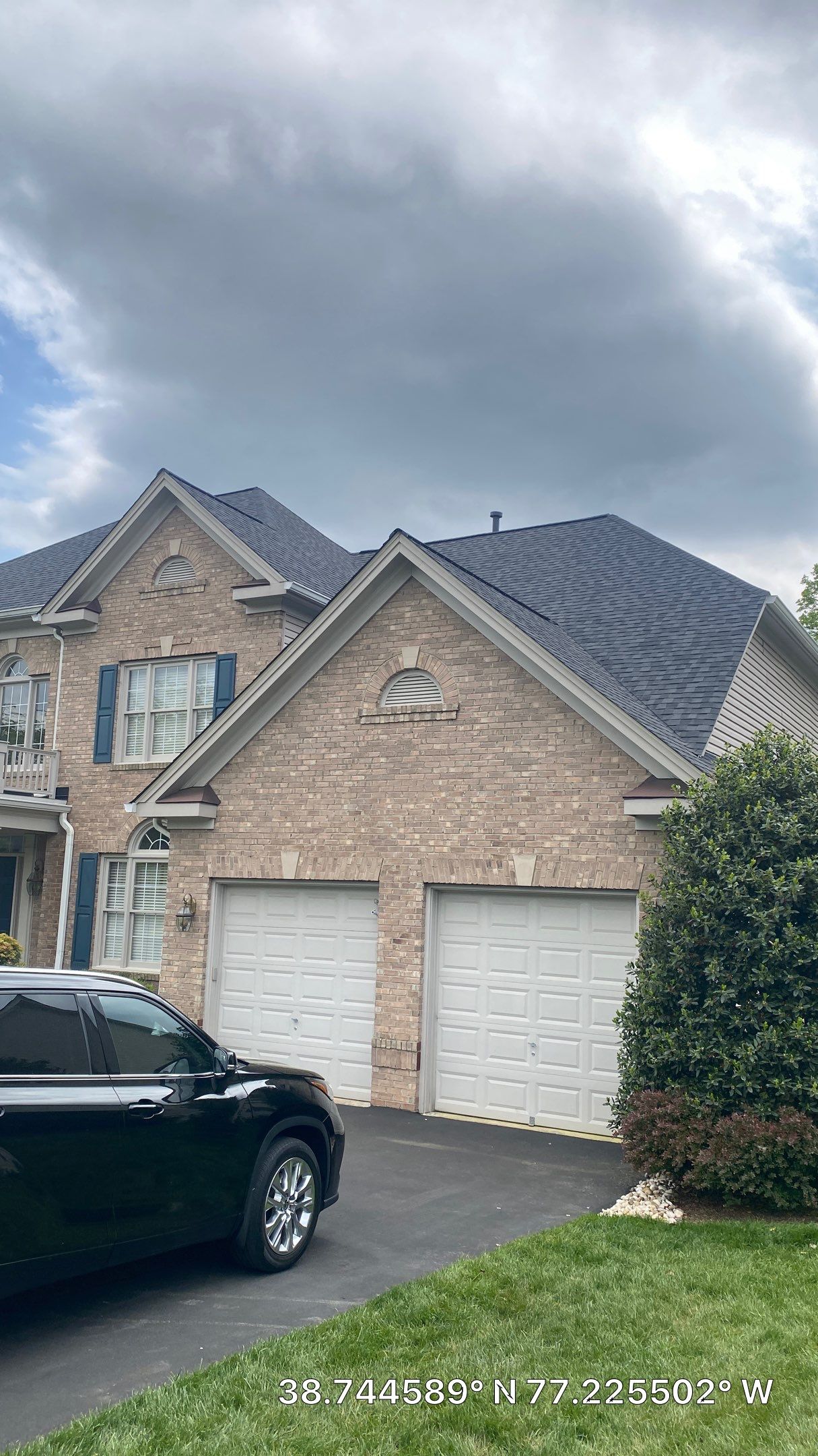 Springfield: CertainTeed Landmark Pro Designer Shingles in Max Def Moire Black by RM Banning, Inc.