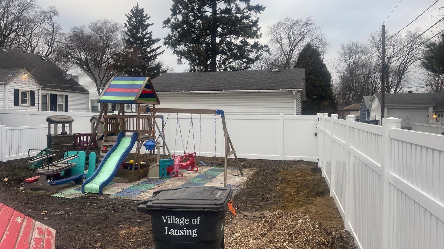 Vinyl Fence Replacement/Installation by Kraz Construction