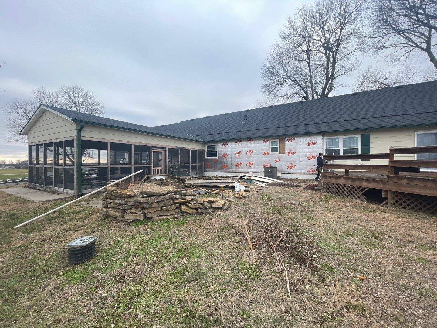 Siding Installation using Craneboard D7 by EEC Windows, Siding & Roofing