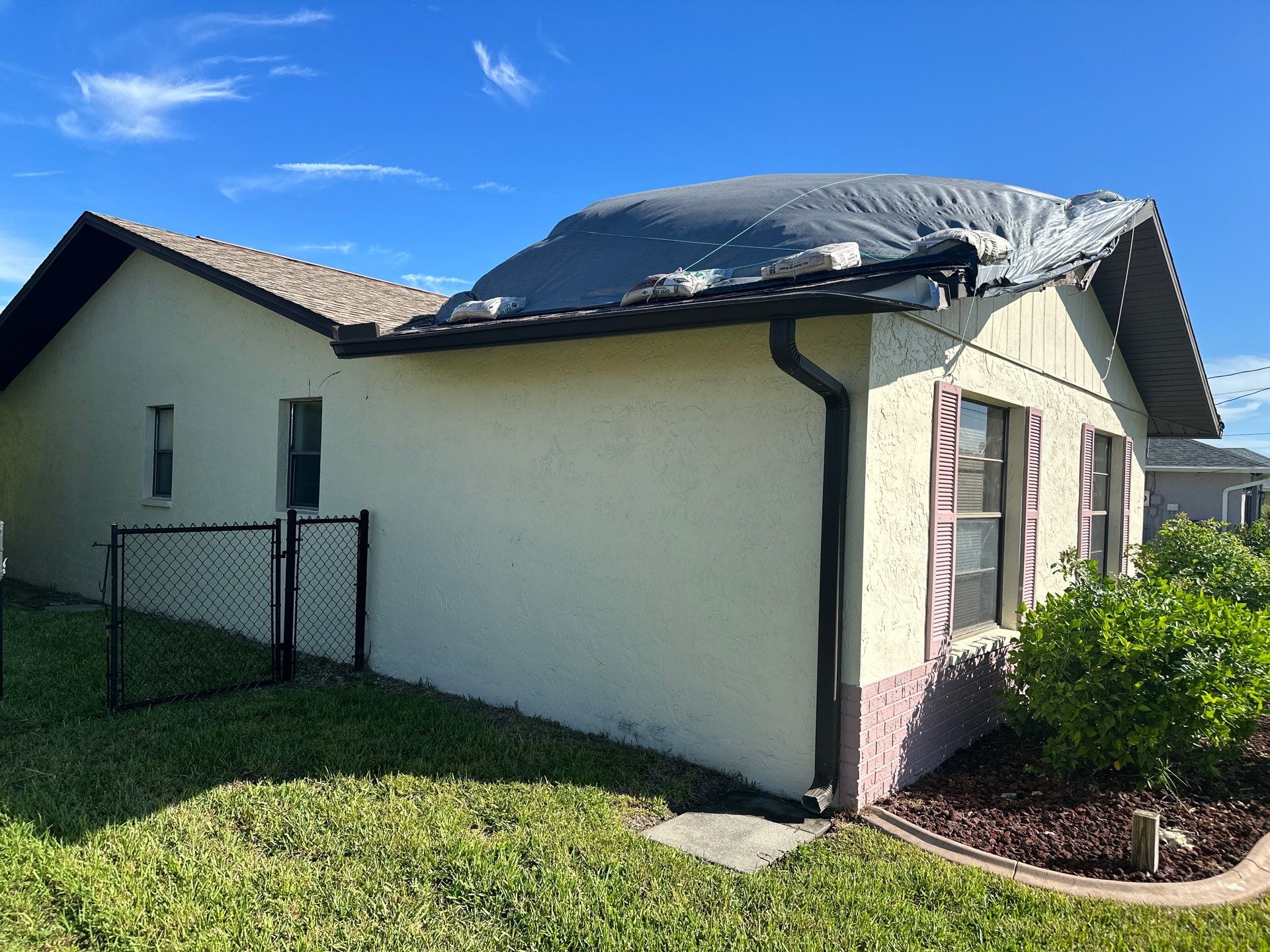 6-inch Aluminum Bronze Seamless Project with Downspouts, Splash Guards. Soffit&Fascia in Cape Coral FL by Gutter Professors