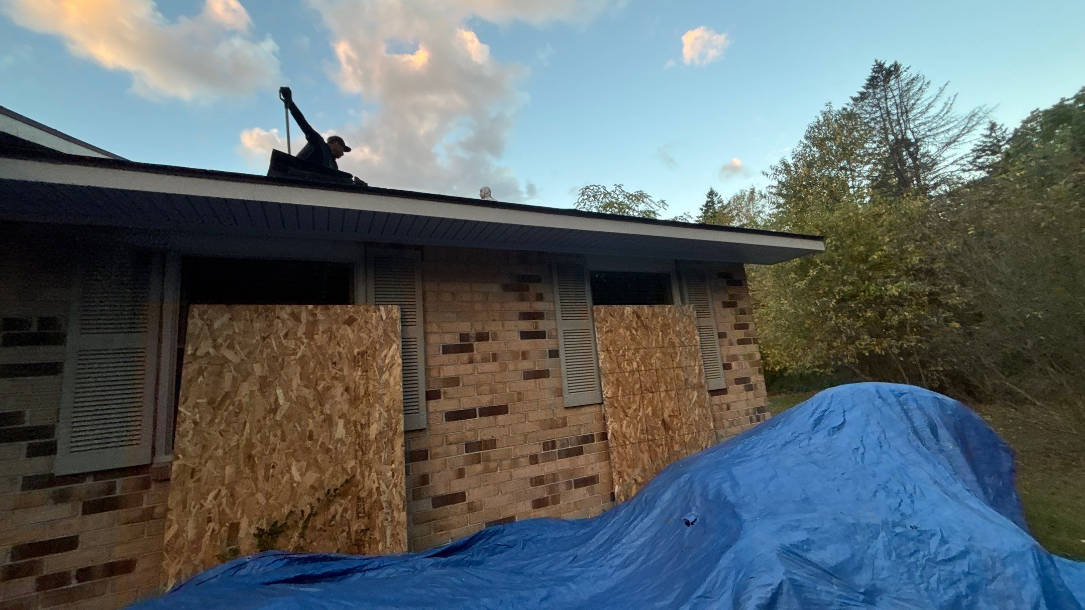 Roof Replacement using Owens Corning Sand Castle and Siding Replacement using Odyssey Plus D4" Wood Grain by 180 Contractors