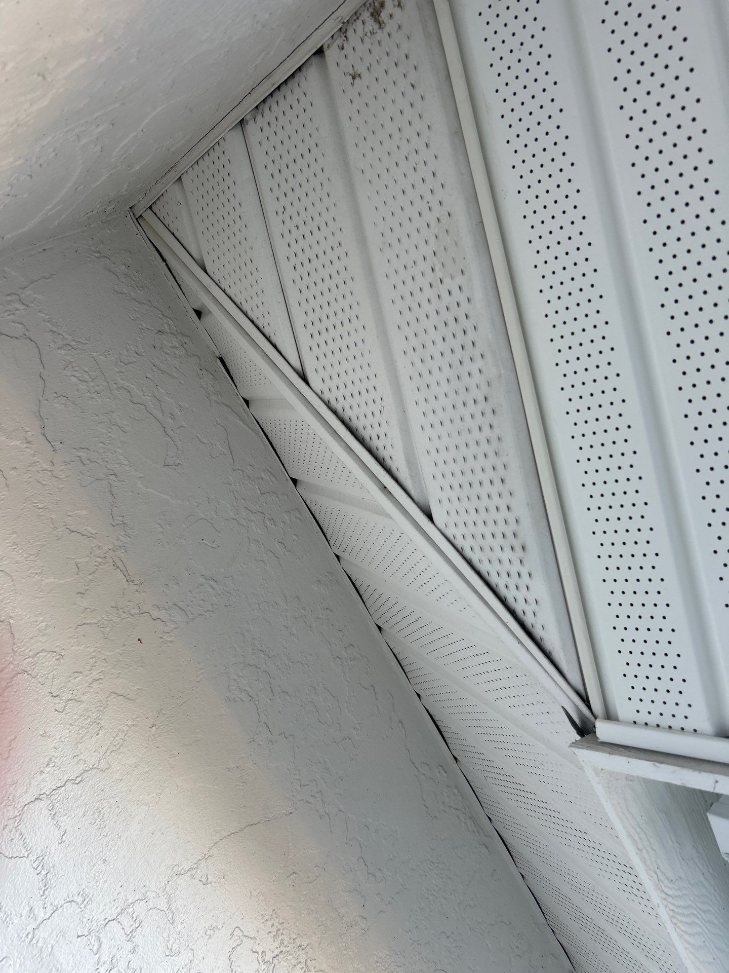 Gutter Repair and Upgrade in Fort Myers FL by Gutter Professors