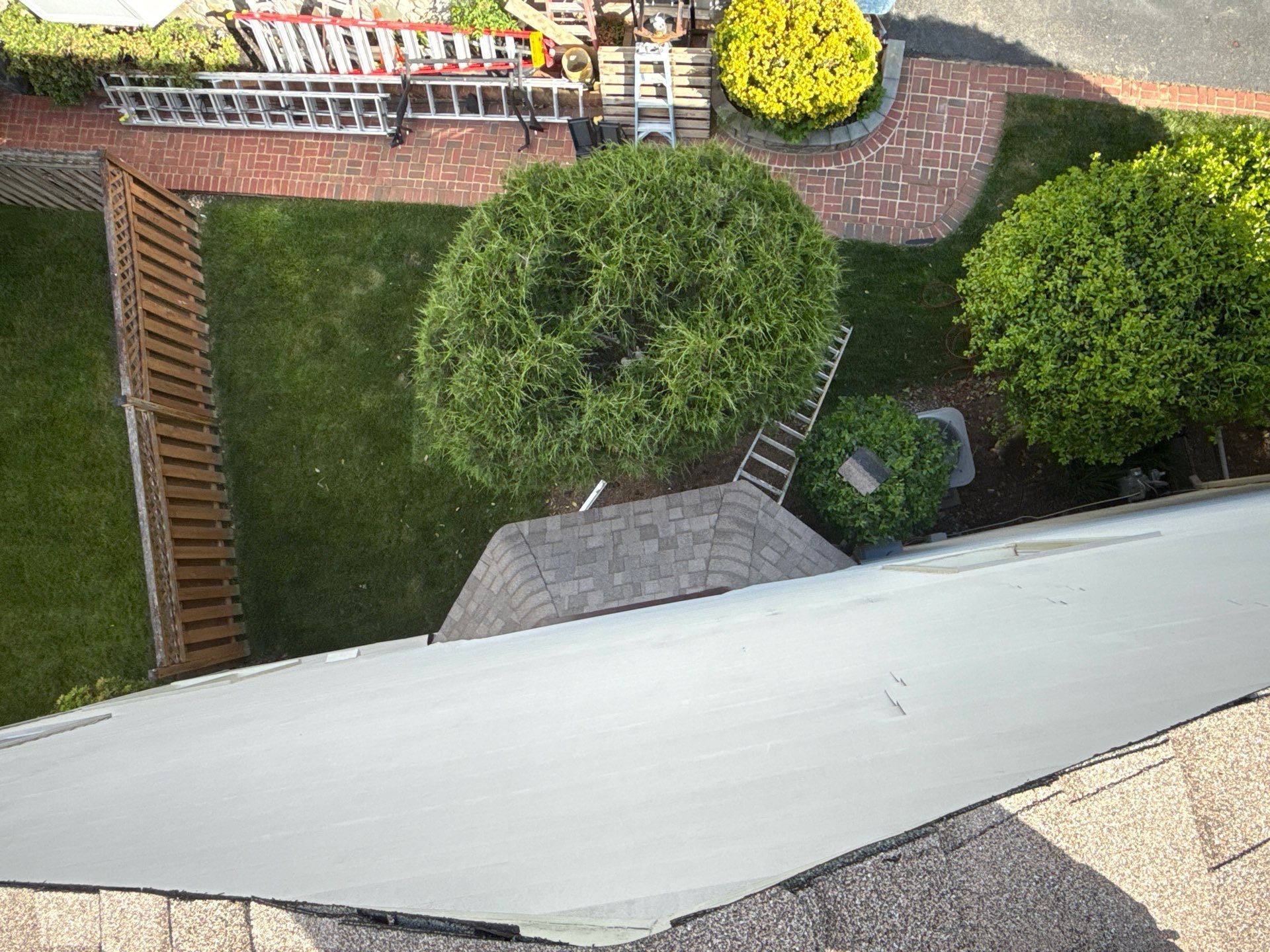 Fairfax: Residential Roof Replacement with CertainTeed Landmark Shingles in Sunrise Cedar by RM Banning, Inc.