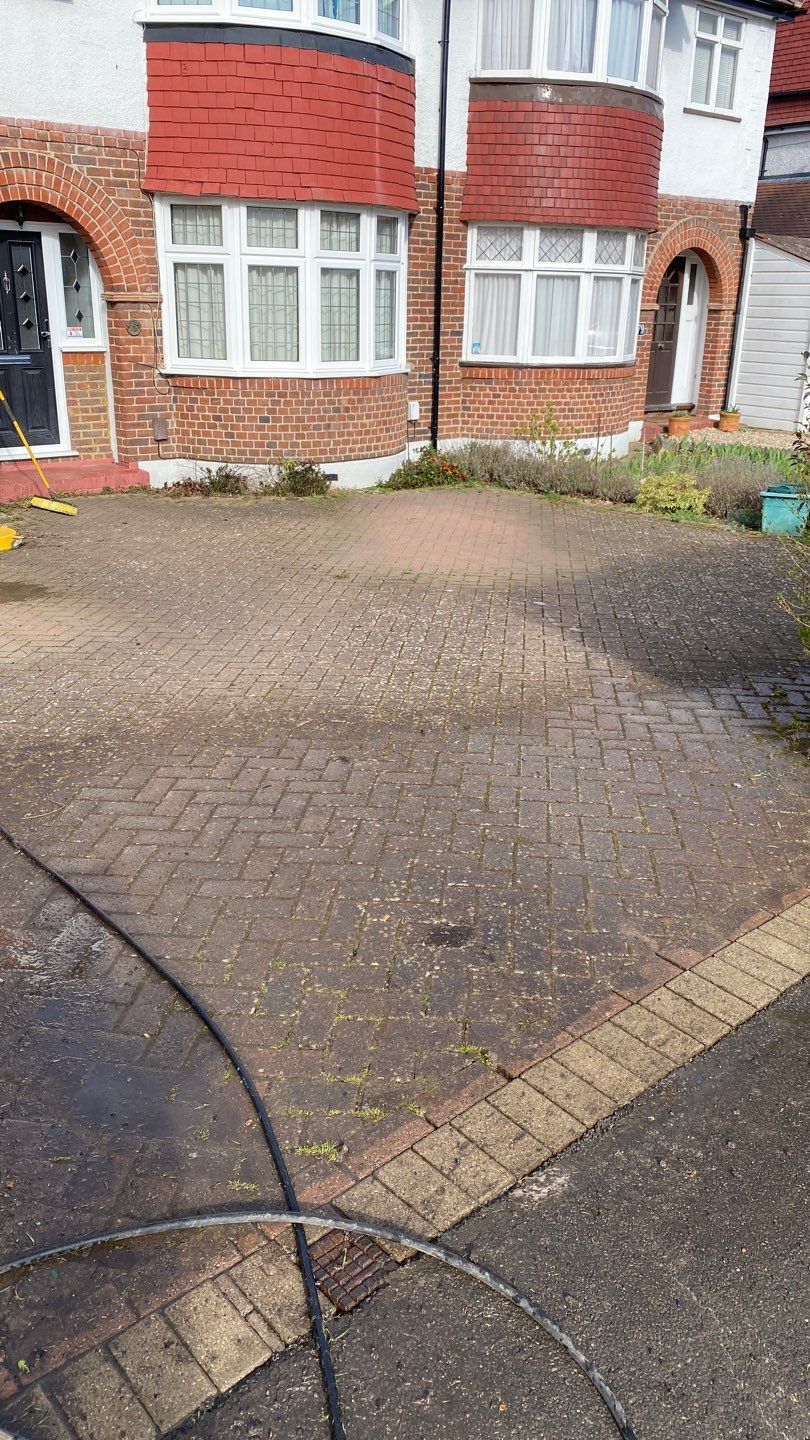 Driveway Clean using 18inch Whirlaway FSC by Ges Exterior Cleaning ltd