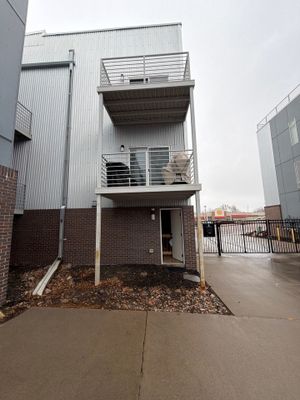 Modern Multi-Unit Exterior Painting and Siding Refresh in Sioux Falls