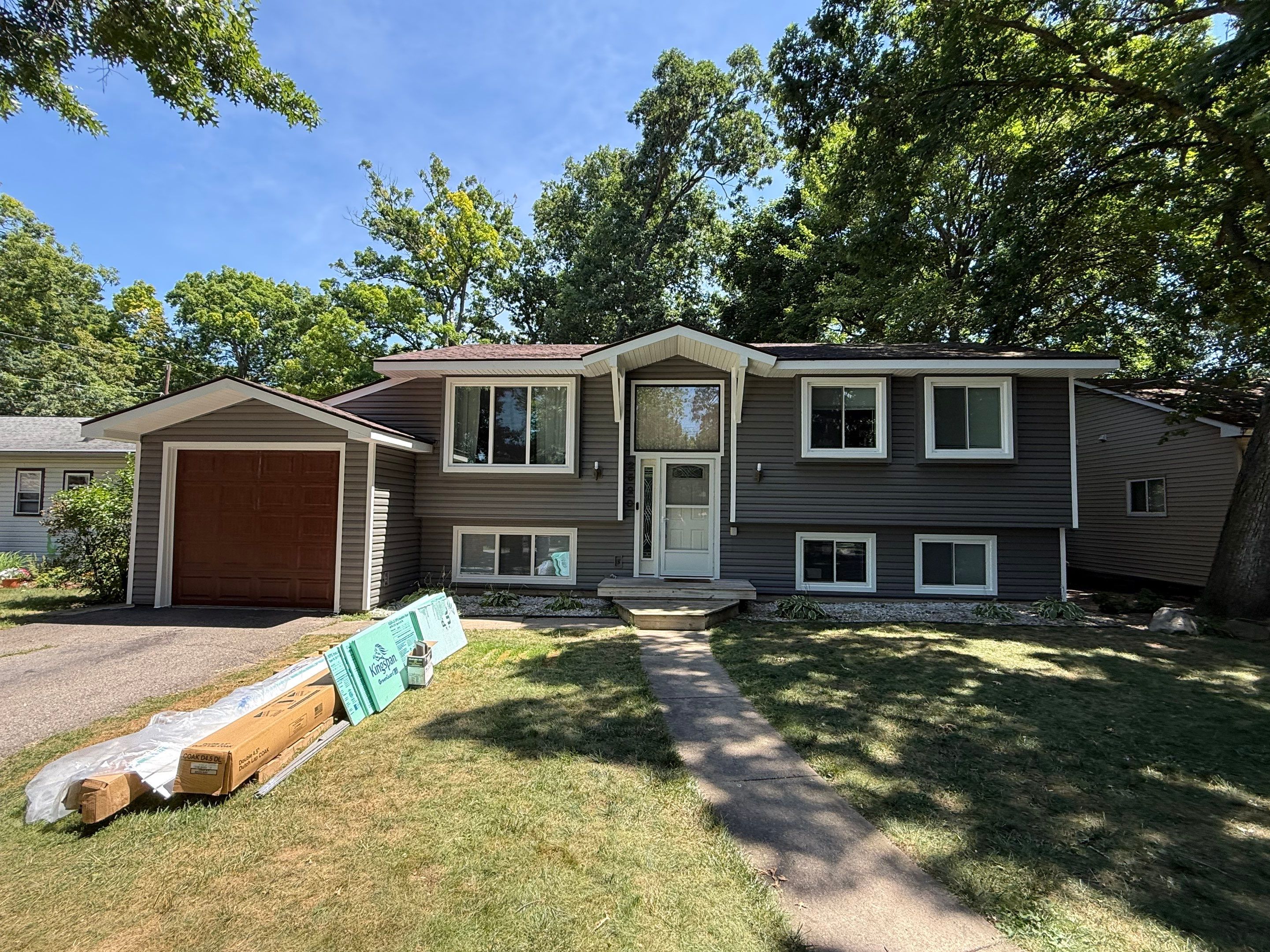 Siding Replacement using Alside D4 Odyssey-Plus Dutchlap Ageless Slate by 180 Contractors