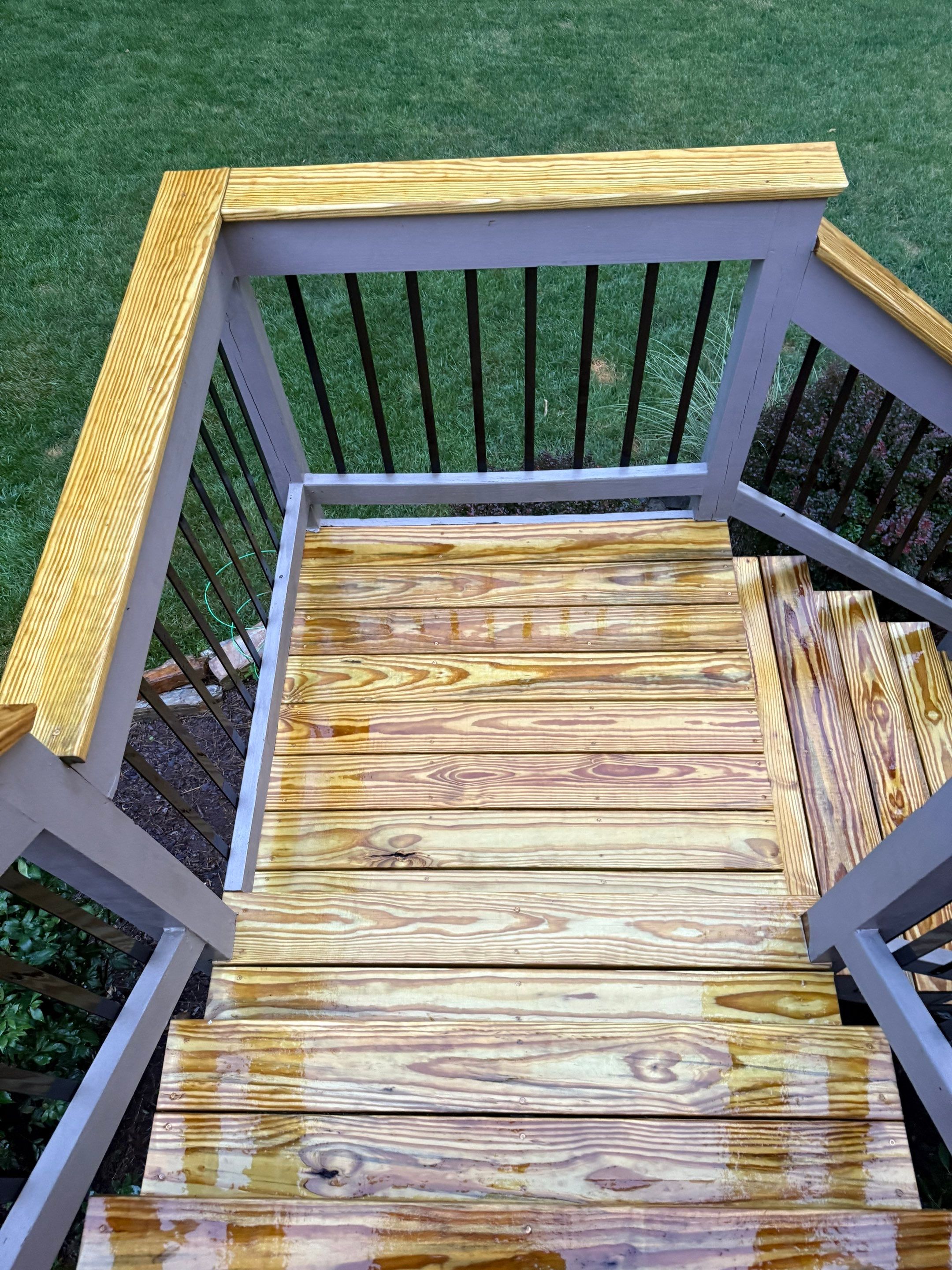Wood Deck using Wood Sealant by DuraSeal