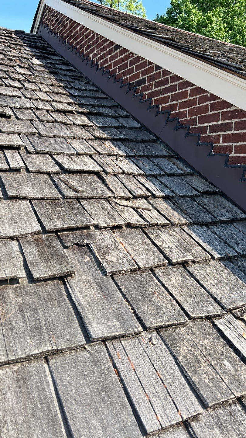 Falls Church - 18" Perfection CCA Shakes in Western Red Cedar by RM Banning, Inc.