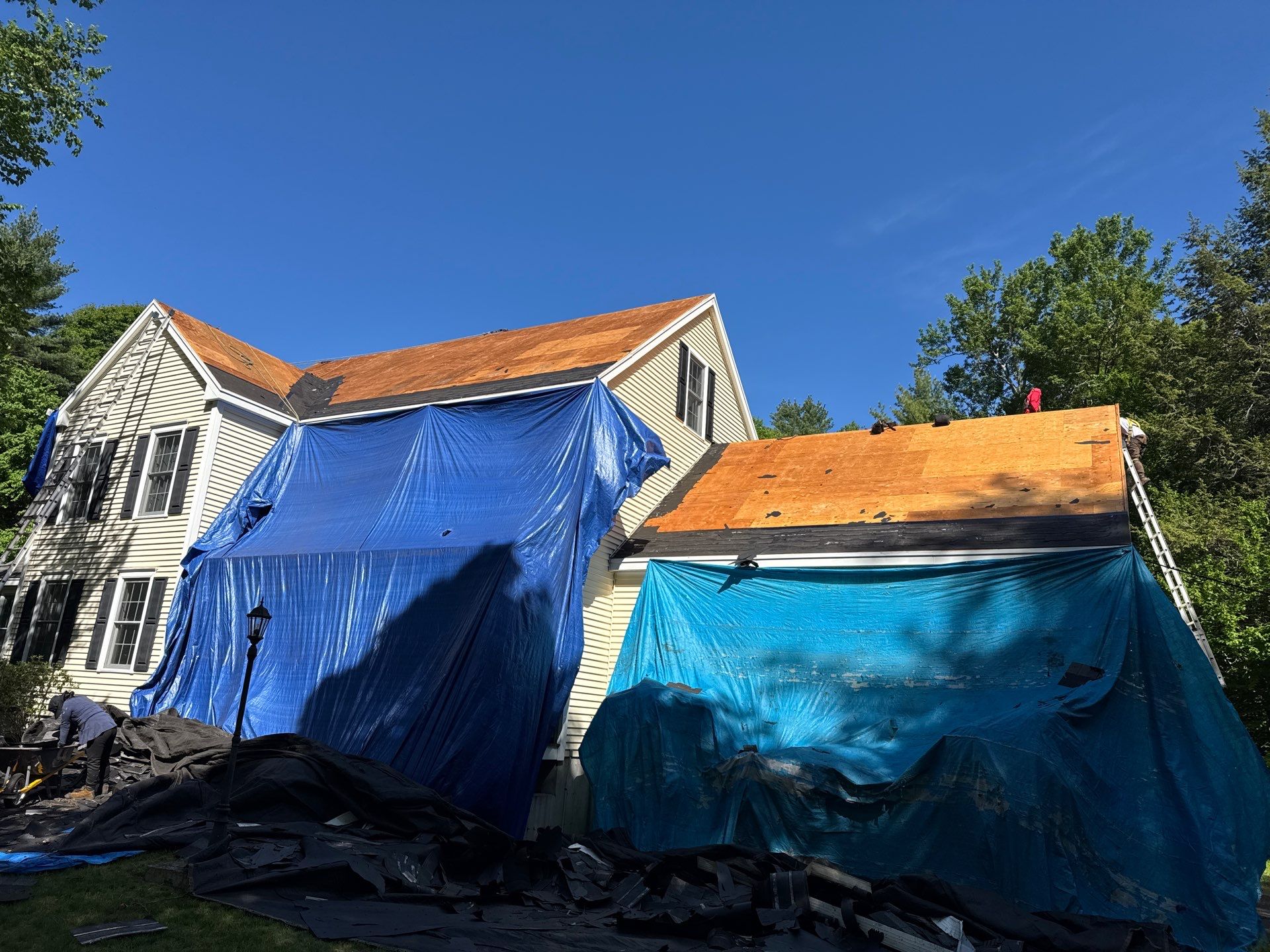 Complete Asphalt Shingle Roof Replacement for Brentwood NH Residence by Compass exteriors