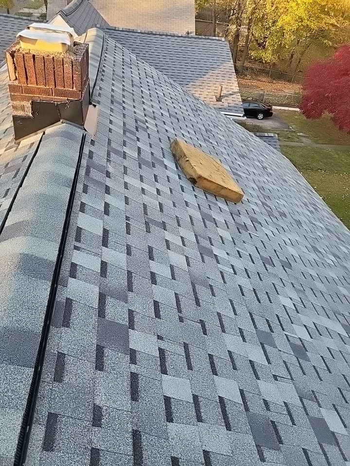 ATLAS PINNACLE PRISTINE COLOR: HEARTHSTONE DRIP EDGE: BLACK by Eagle Eye Roofing